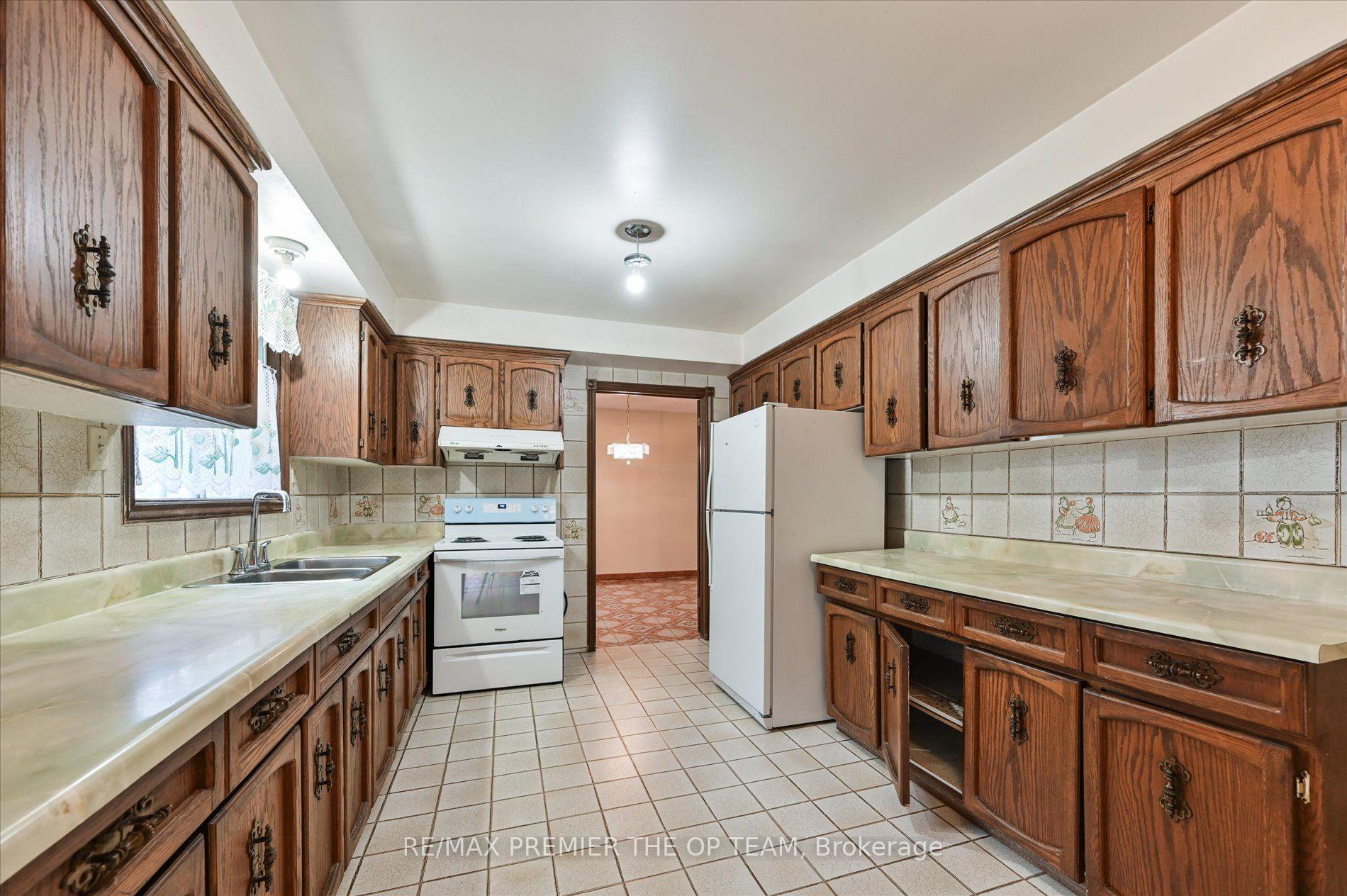 Photo 18 of 82 Highland Park Drive, Markham, Grandview — HOMEH