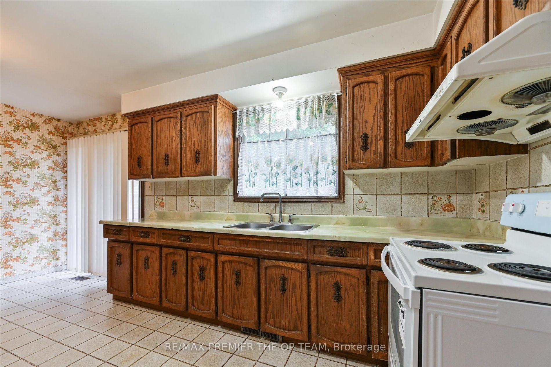 Photo 19 of 82 Highland Park Drive, Markham, Grandview — HOMEH