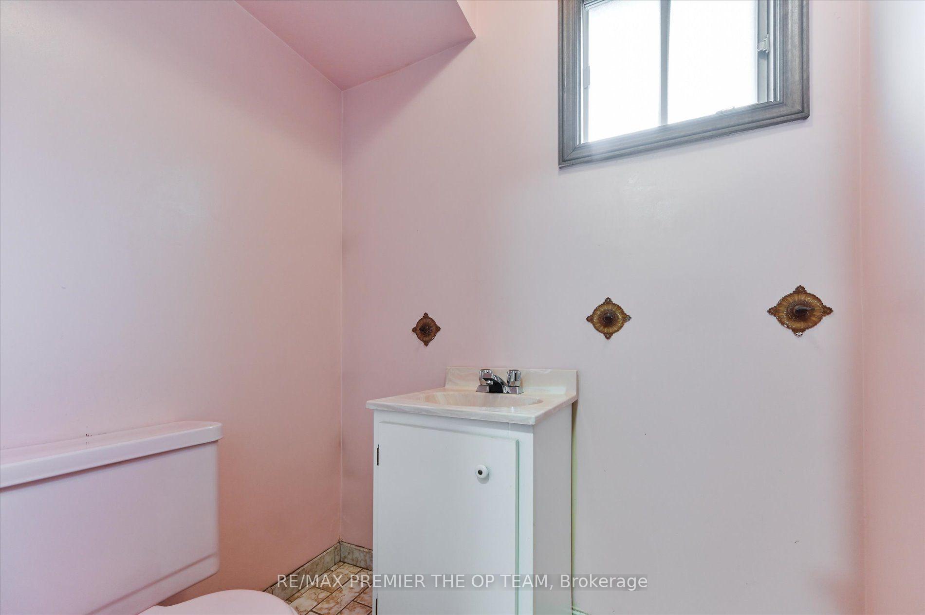 Photo 21 of 82 Highland Park Drive, Markham, Grandview — HOMEH