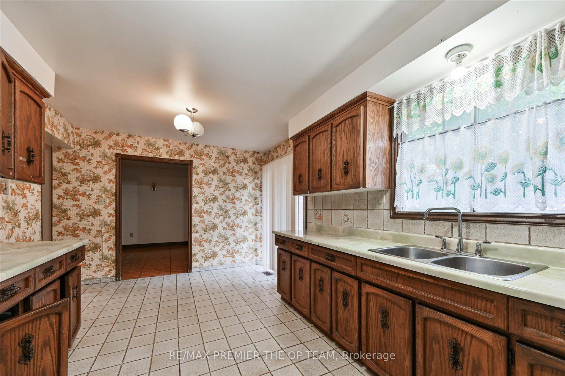 Photo 20 of 82 Highland Park Drive, Markham, Grandview — HOMEH