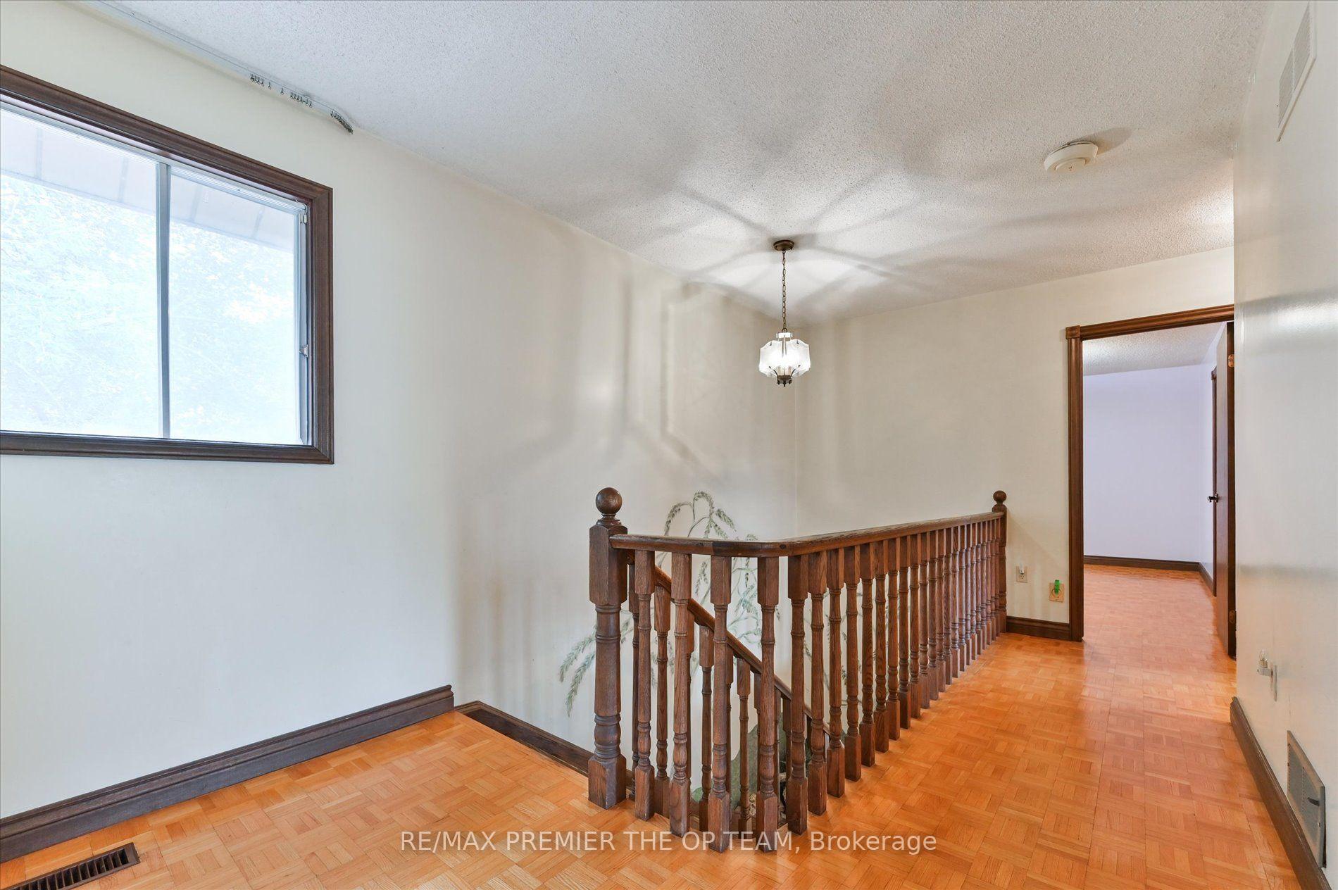 Photo 24 of 82 Highland Park Drive, Markham, Grandview — HOMEH