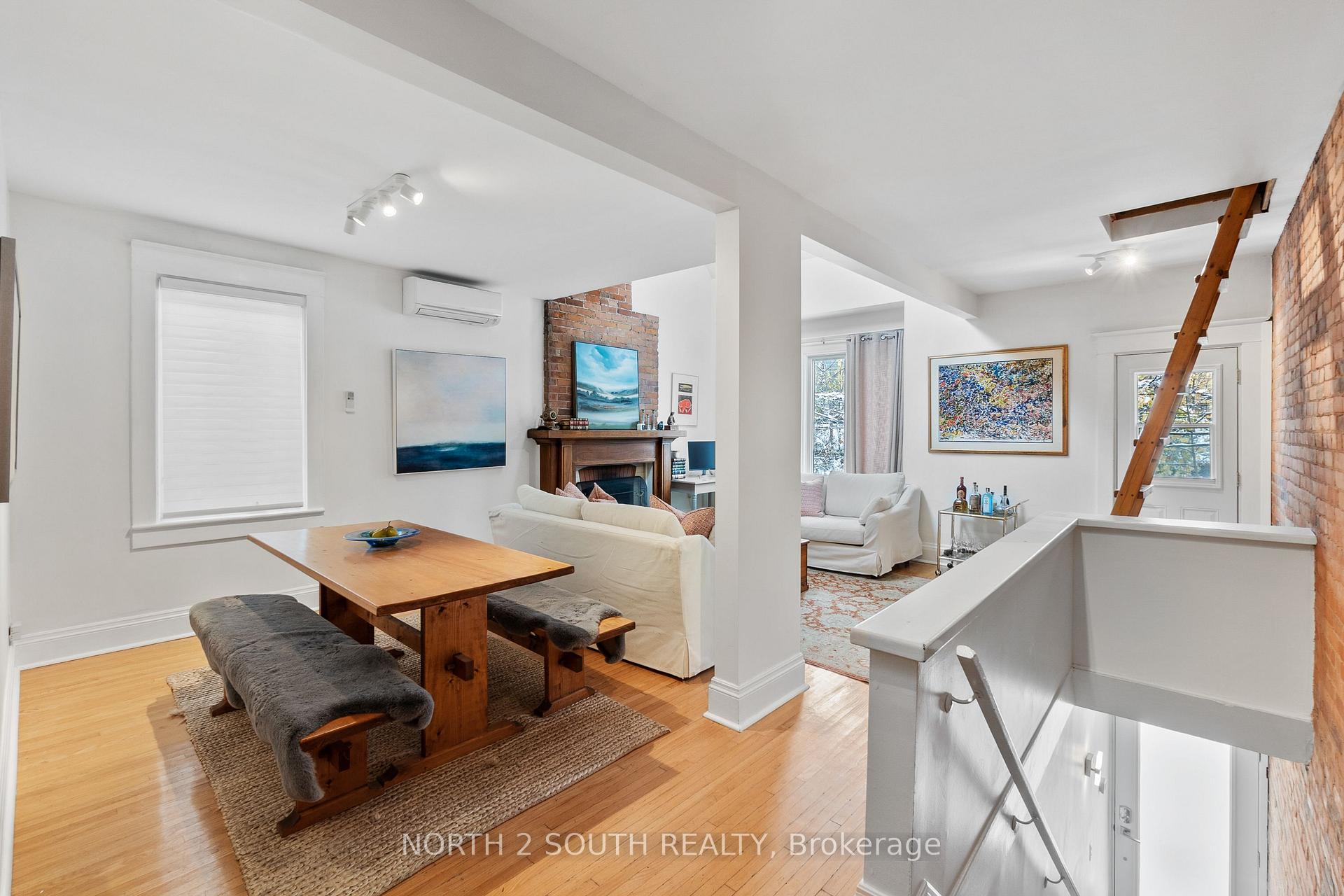 Photo 9 of Unit Upper, 161 Marlborough Place, Toronto, The Annex — HOMEH
