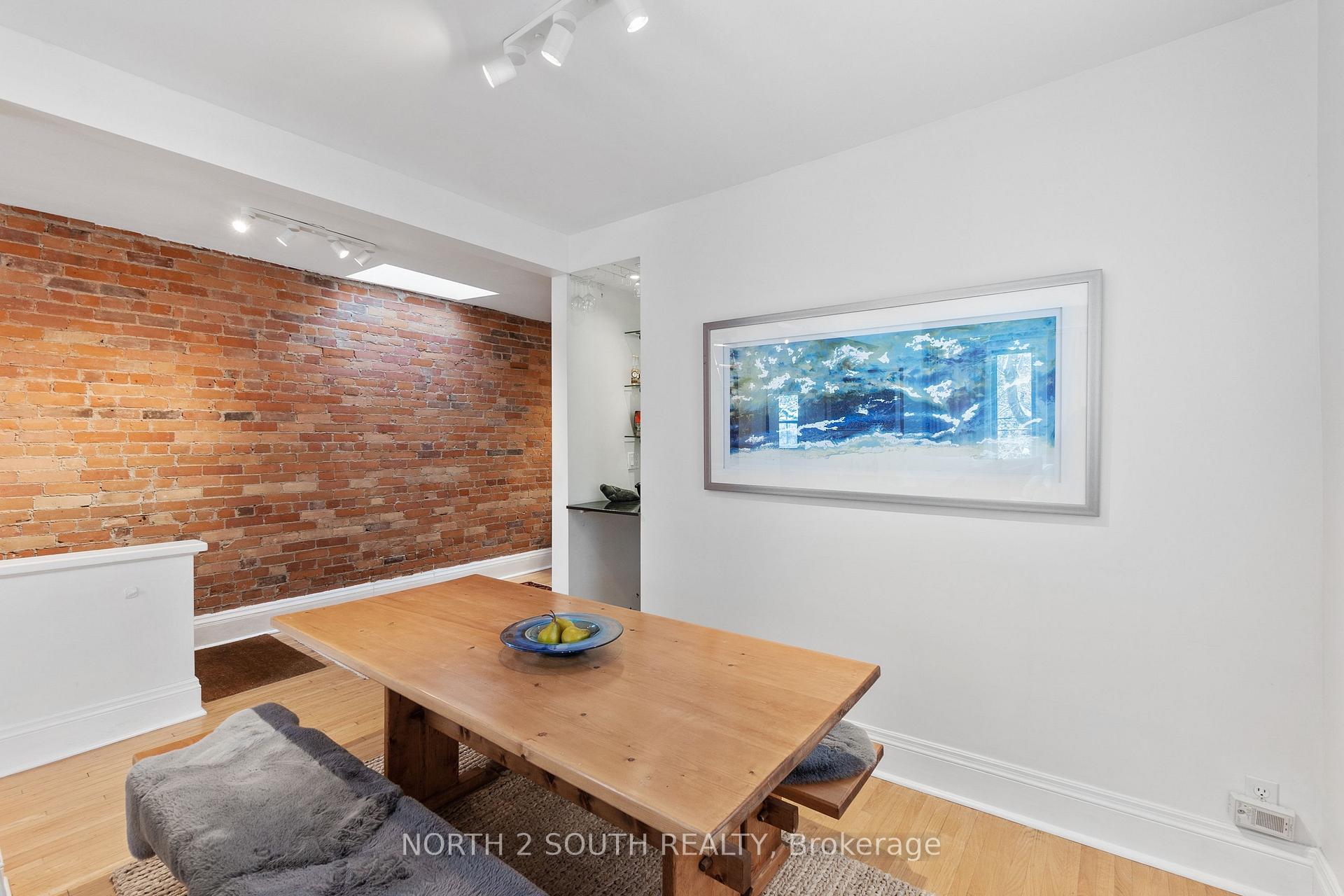 Photo 11 of Unit Upper, 161 Marlborough Place, Toronto, The Annex — HOMEH