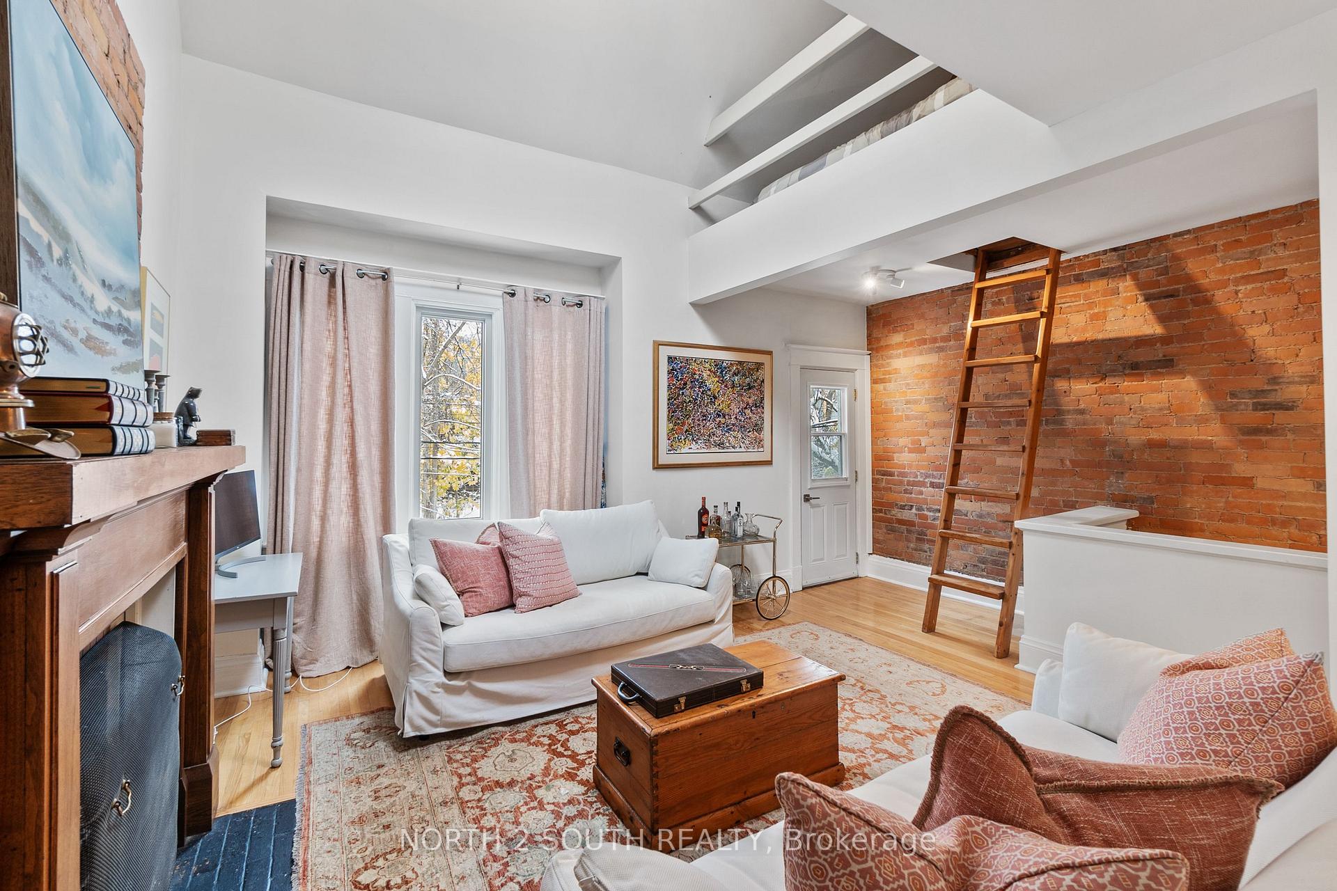 Photo 12 of Unit Upper, 161 Marlborough Place, Toronto, The Annex — HOMEH