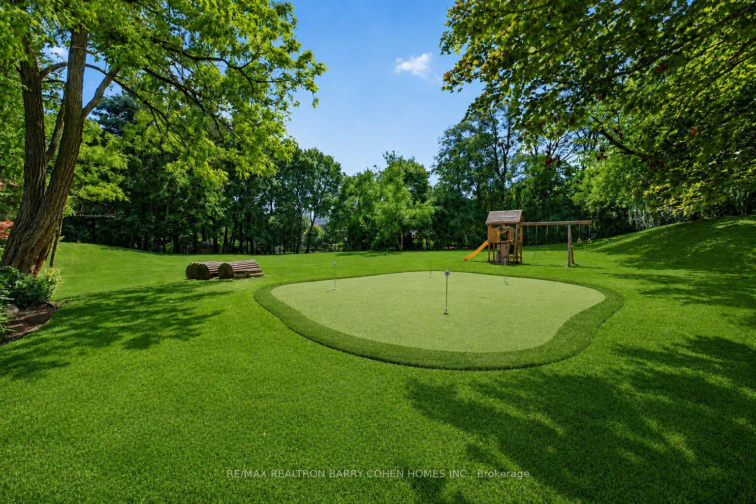 Photo 21 of 30 High Point Road, North York, Bridle Path-Sunnybrook-York Mills — HOMEH