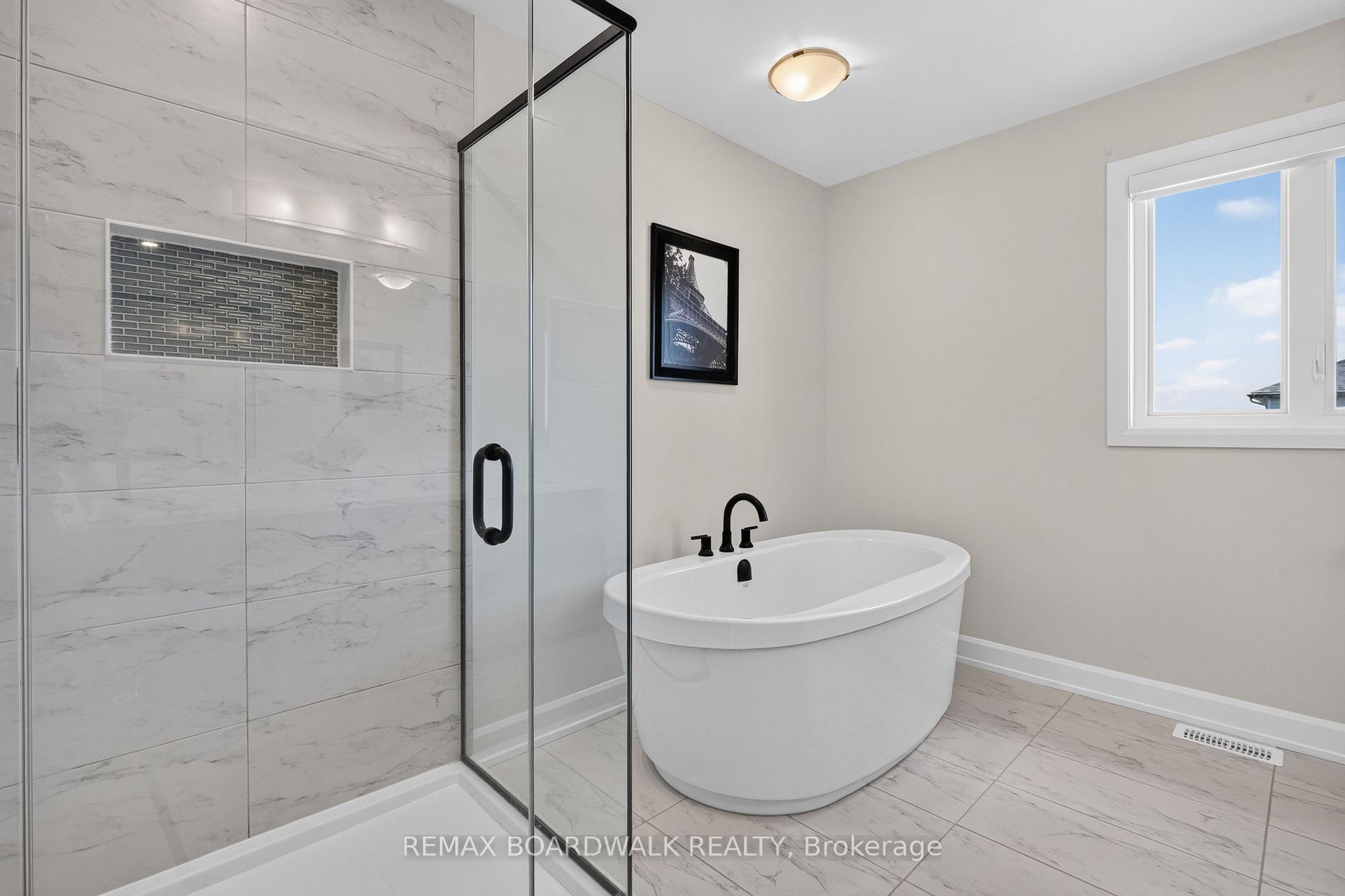 Photo 21 of 340 Moonlight Drive, Russell, Russell Twp — HOMEH