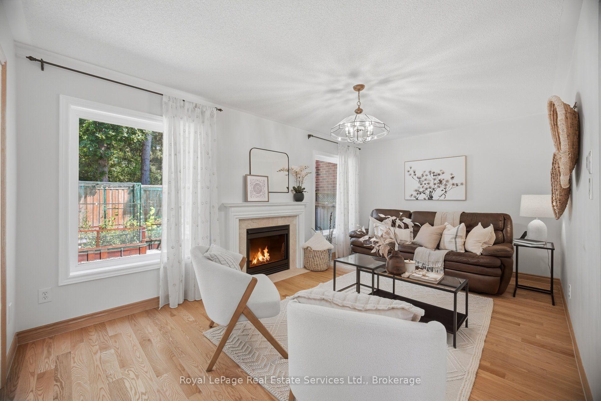 Photo 3 of 2259 Empire Crescent, Burlington, Orchard — HOMEH