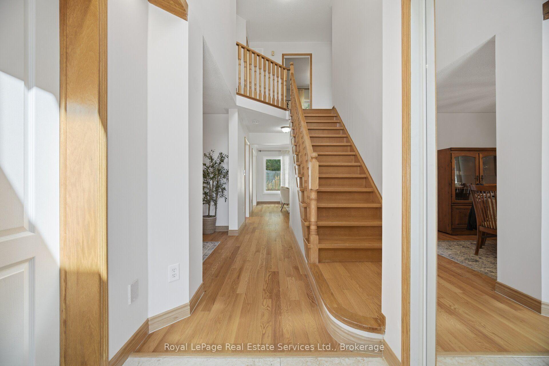 Photo 5 of 2259 Empire Crescent, Burlington, Orchard — HOMEH