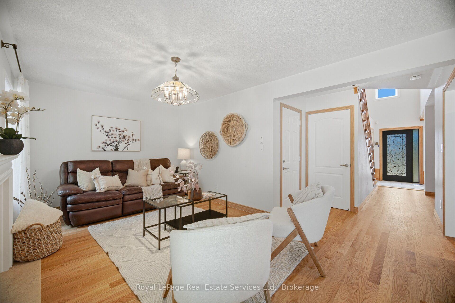 Photo 6 of 2259 Empire Crescent, Burlington, Orchard — HOMEH