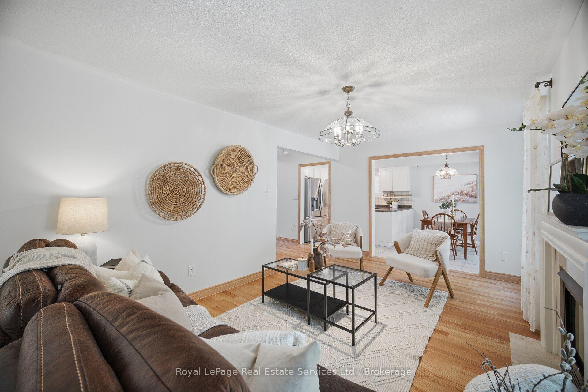 Photo 8 of 2259 Empire Crescent, Burlington, Orchard — HOMEH