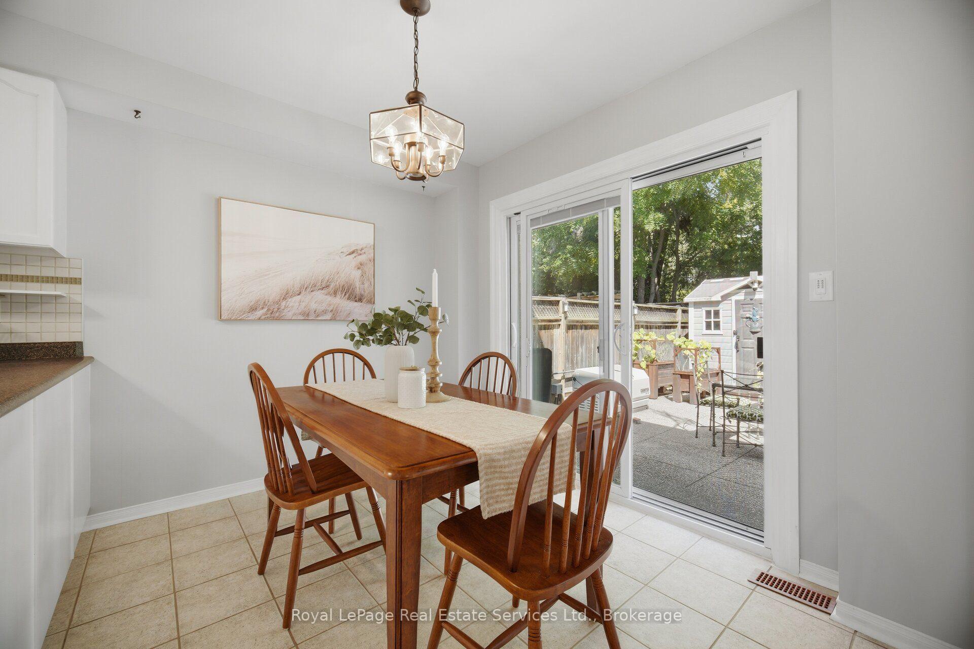 Photo 9 of 2259 Empire Crescent, Burlington, Orchard — HOMEH