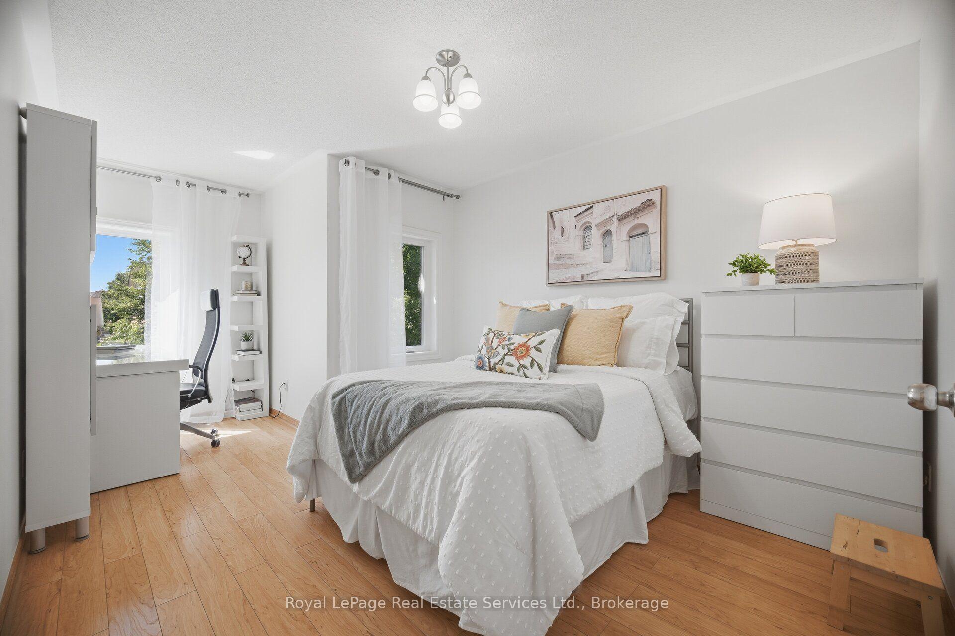 Photo 23 of 2259 Empire Crescent, Burlington, Orchard — HOMEH