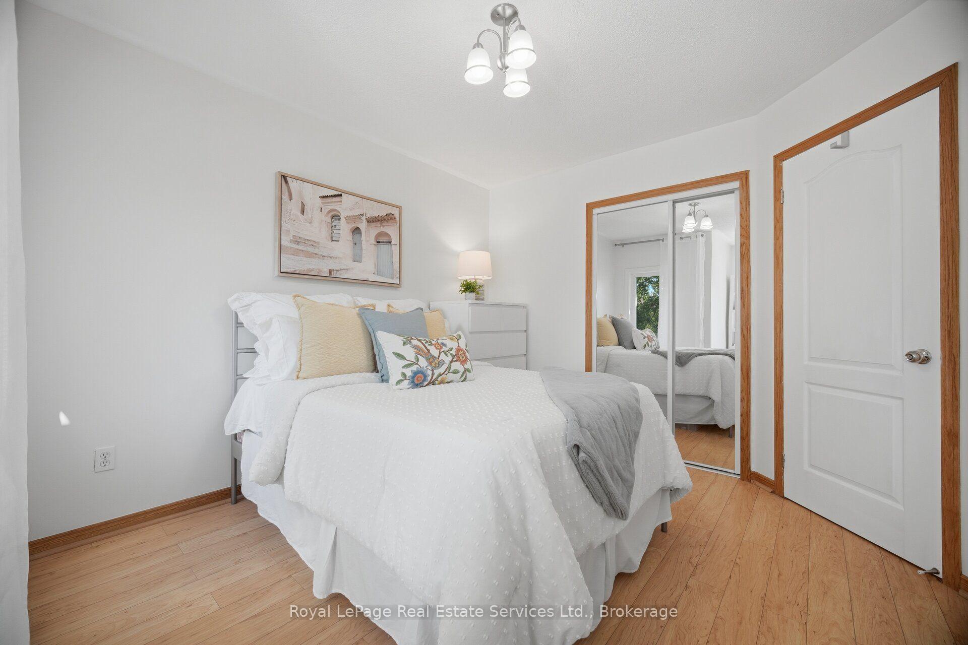 Photo 25 of 2259 Empire Crescent, Burlington, Orchard — HOMEH