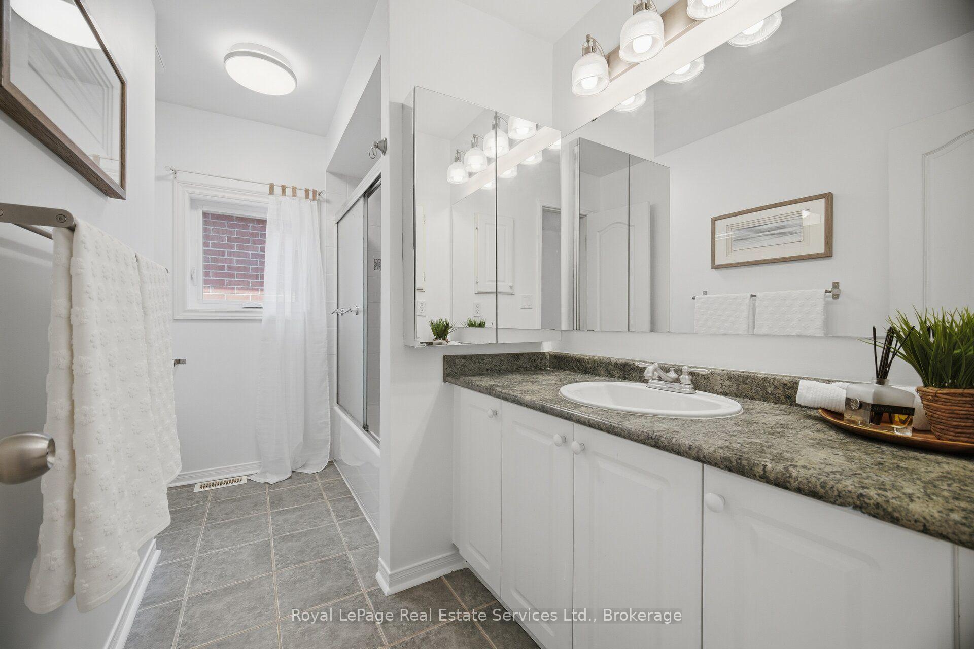 Photo 28 of 2259 Empire Crescent, Burlington, Orchard — HOMEH