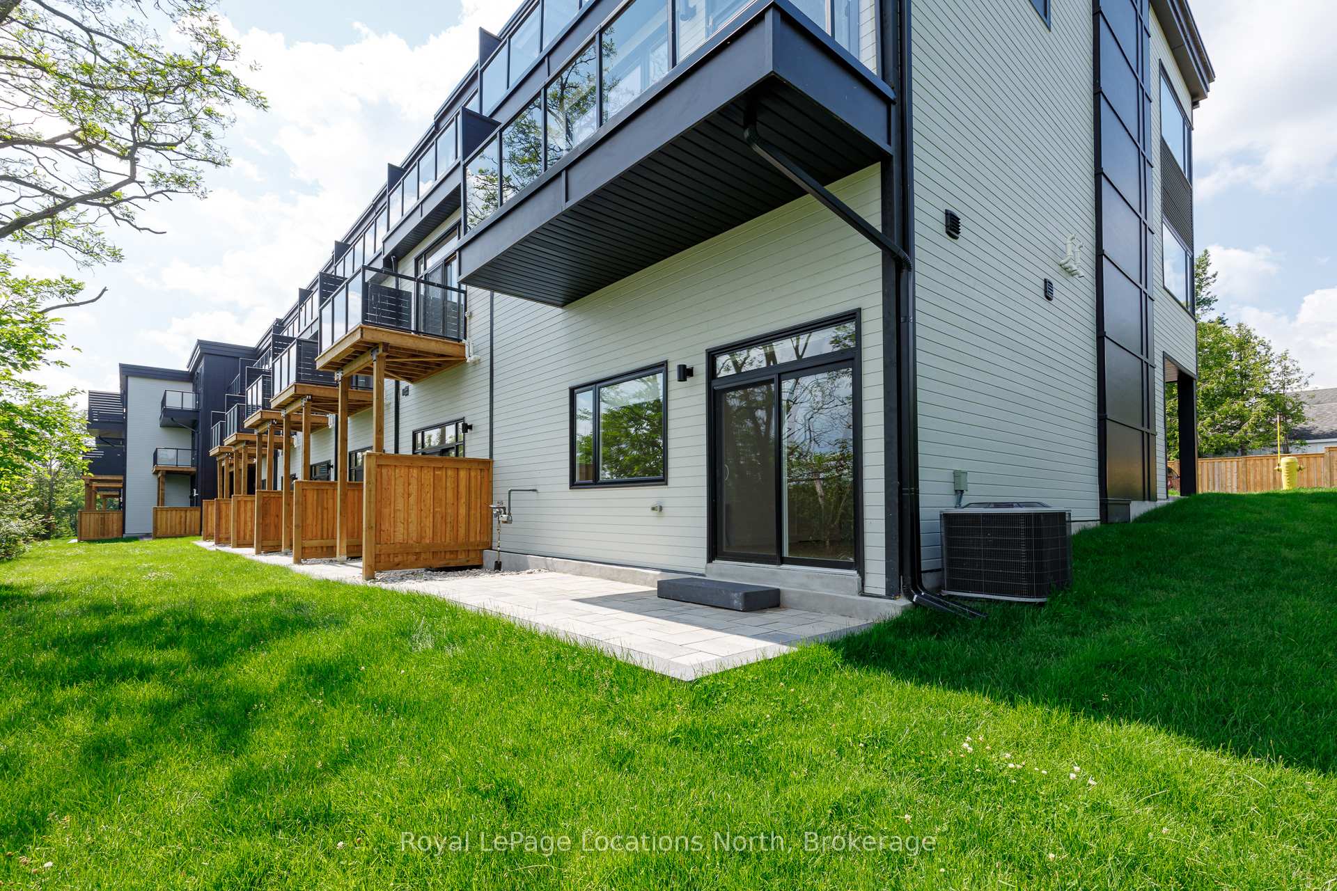 Photo 12 of Unit 9, 25 Lansdowne Street S, Blue Mountains — HOMEH