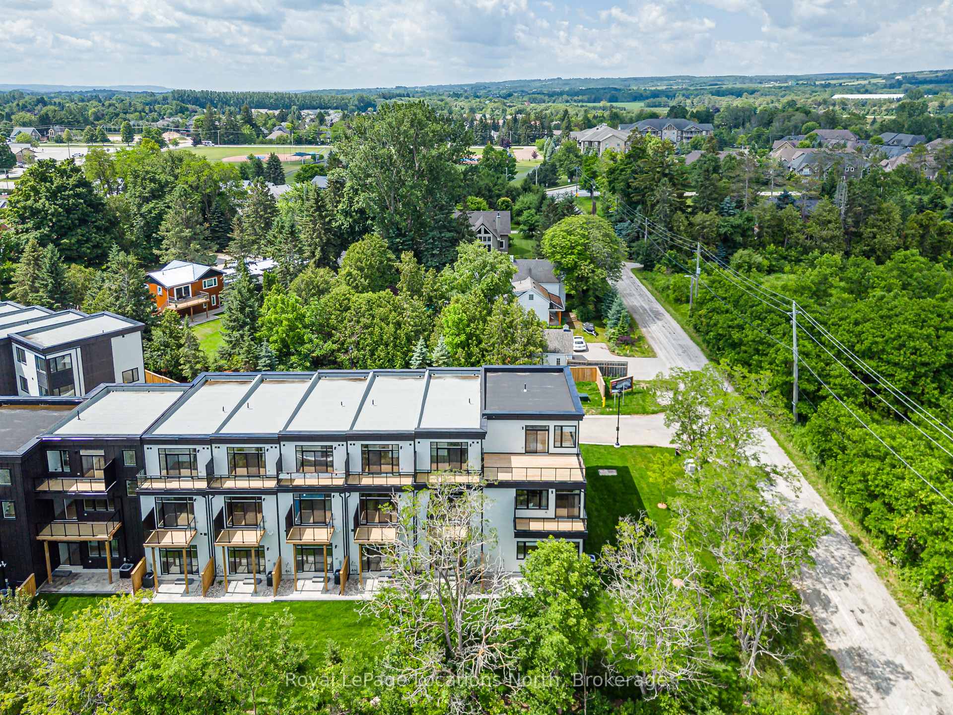 Photo 13 of Unit 9, 25 Lansdowne Street S, Blue Mountains — HOMEH