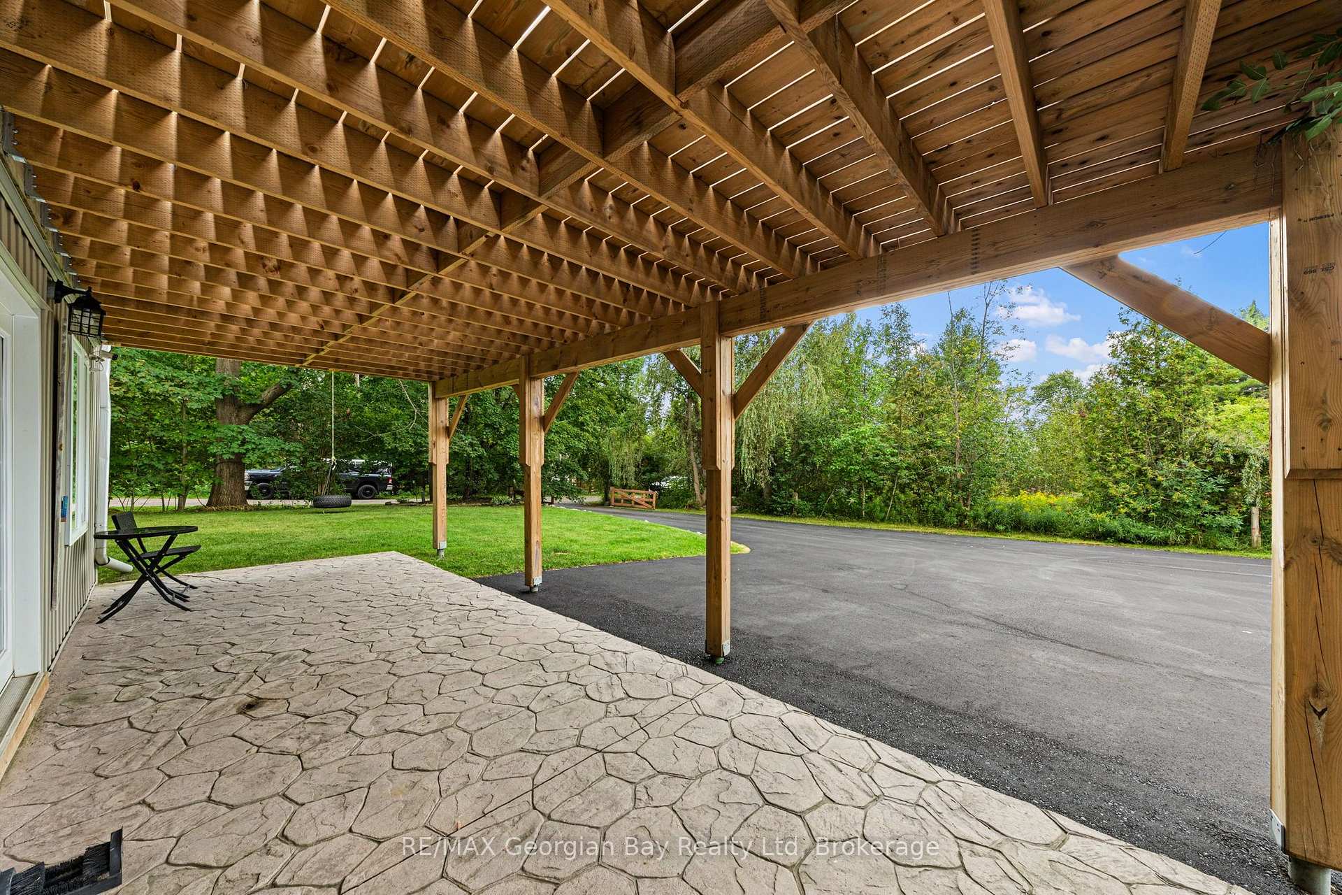 Photo 14 of 2384 Whetham Road, Springwater, Rural Springwater — HOMEH