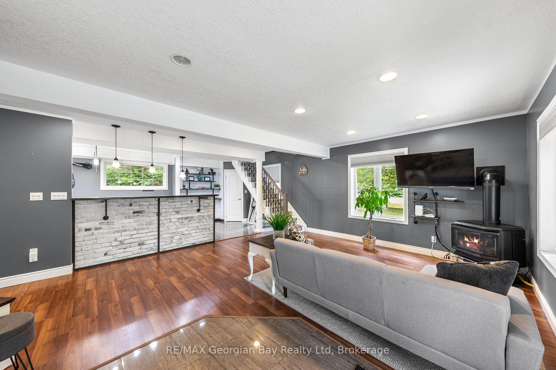 Photo 16 of 2384 Whetham Road, Springwater, Rural Springwater — HOMEH