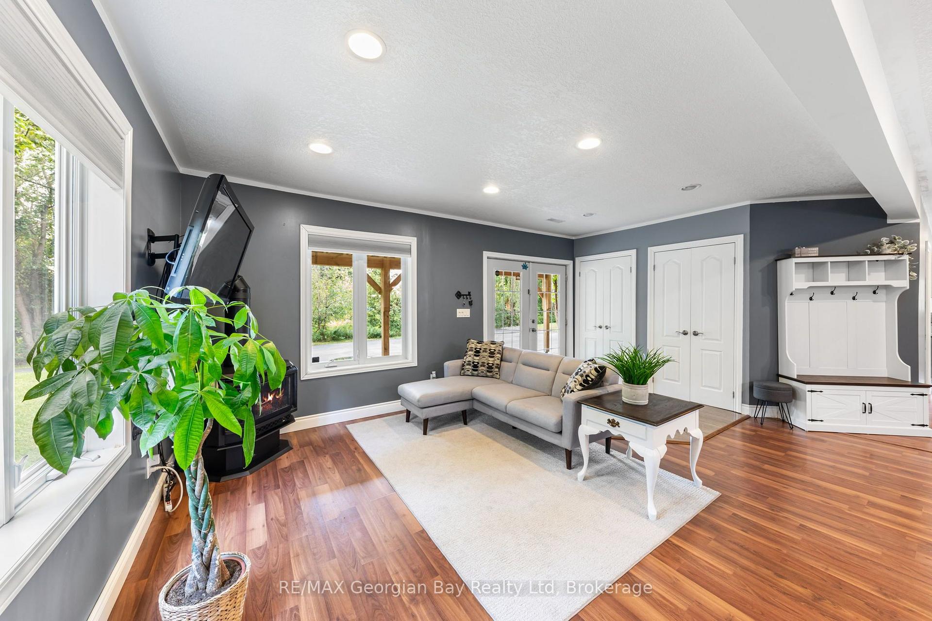 Photo 17 of 2384 Whetham Road, Springwater, Rural Springwater — HOMEH