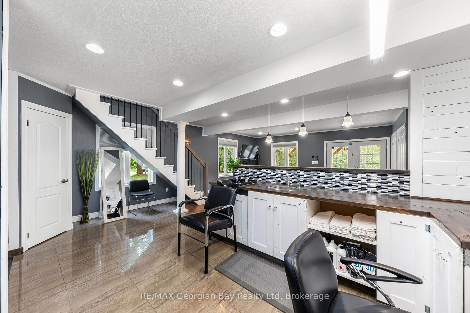 Photo 22 of 2384 Whetham Road, Springwater, Rural Springwater — HOMEH