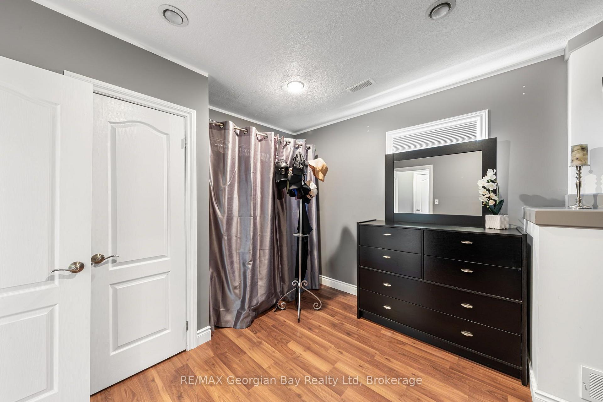Photo 23 of 2384 Whetham Road, Springwater, Rural Springwater — HOMEH