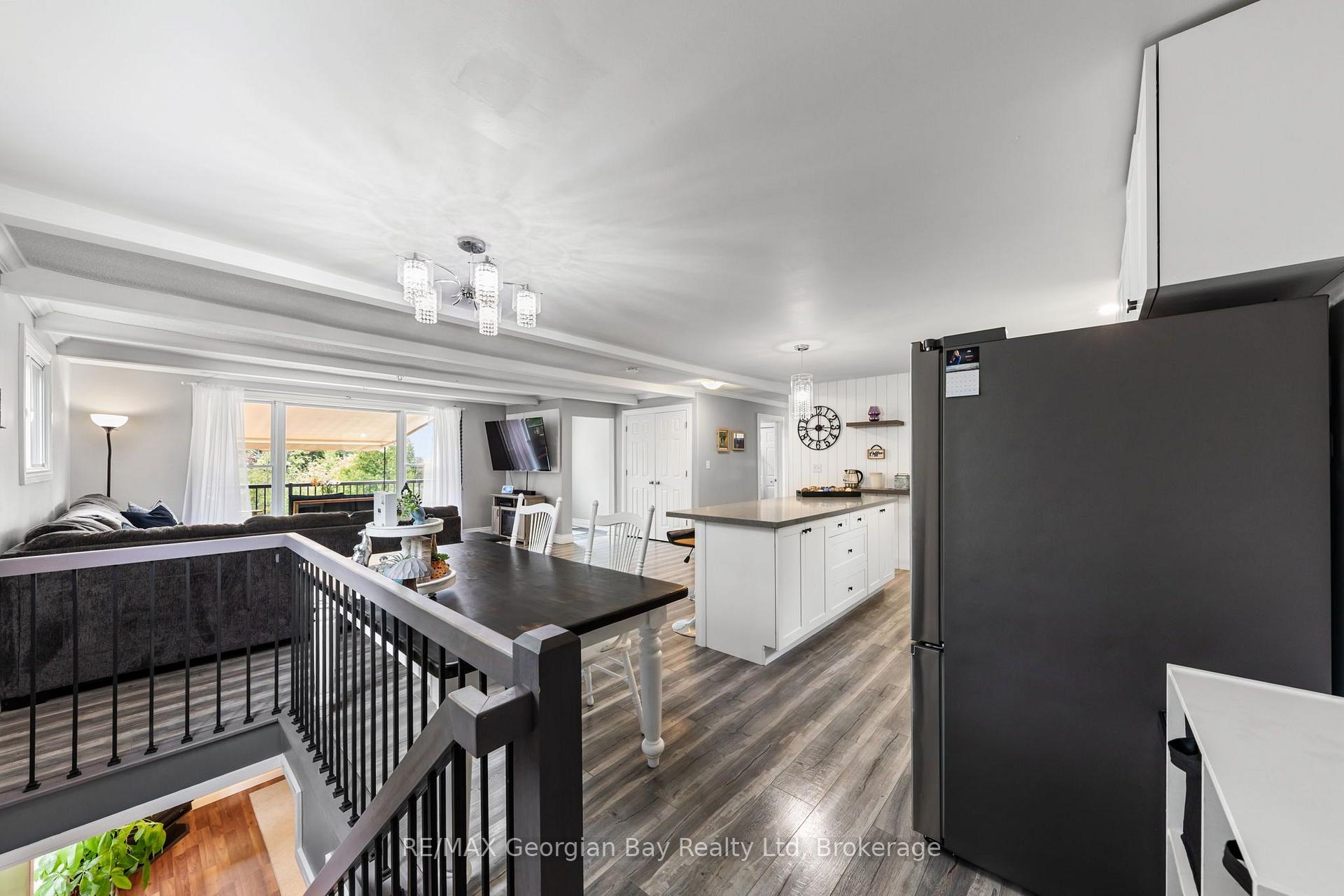 Photo 29 of 2384 Whetham Road, Springwater, Rural Springwater — HOMEH