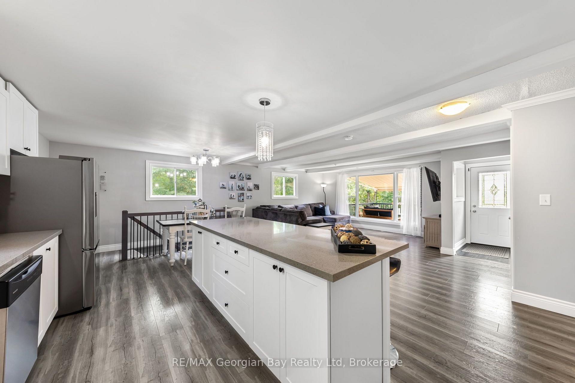 Photo 32 of 2384 Whetham Road, Springwater, Rural Springwater — HOMEH