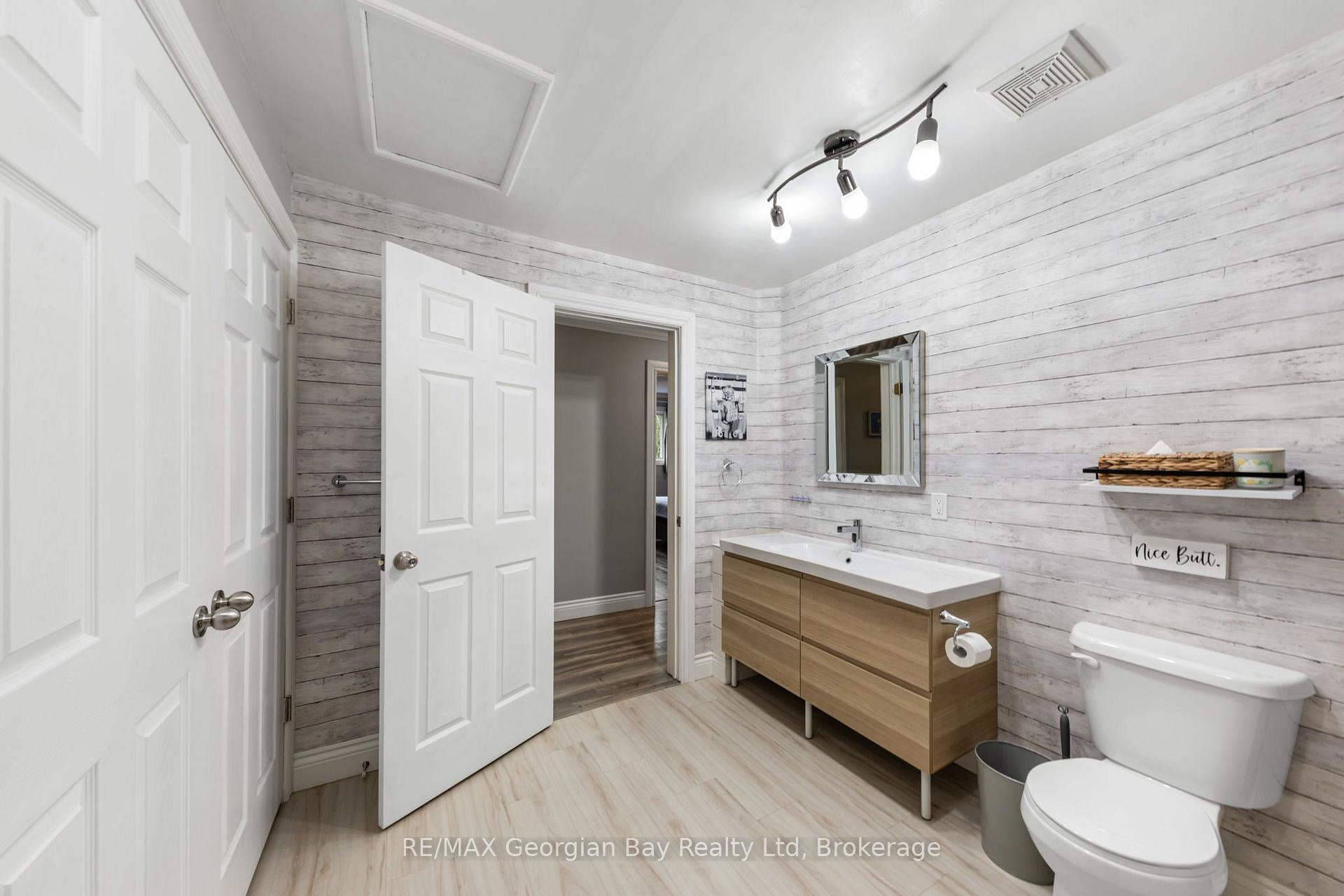 Photo 36 of 2384 Whetham Road, Springwater, Rural Springwater — HOMEH