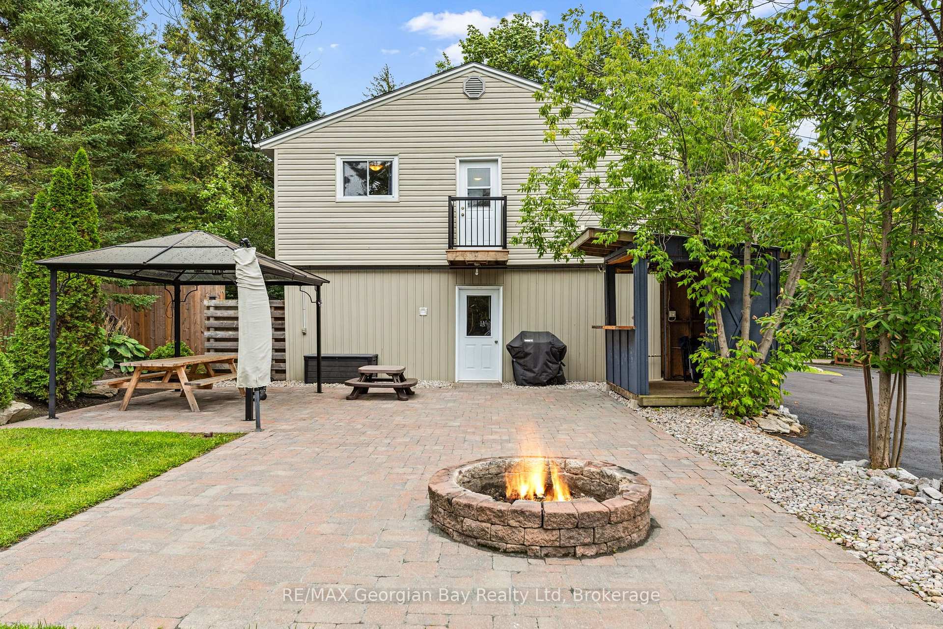 Photo 50 of 2384 Whetham Road, Springwater, Rural Springwater — HOMEH