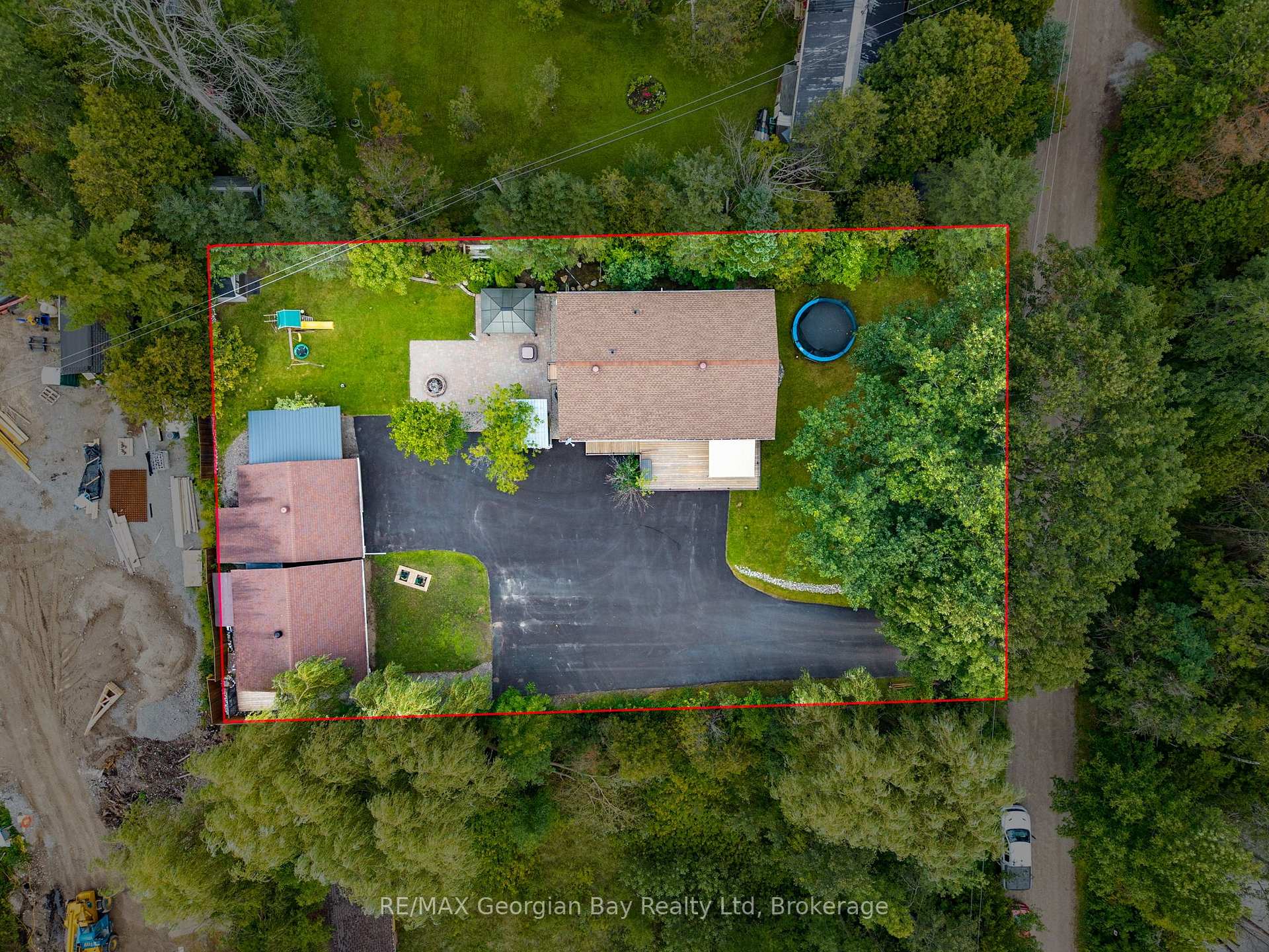 Photo 57 of 2384 Whetham Road, Springwater, Rural Springwater — HOMEH