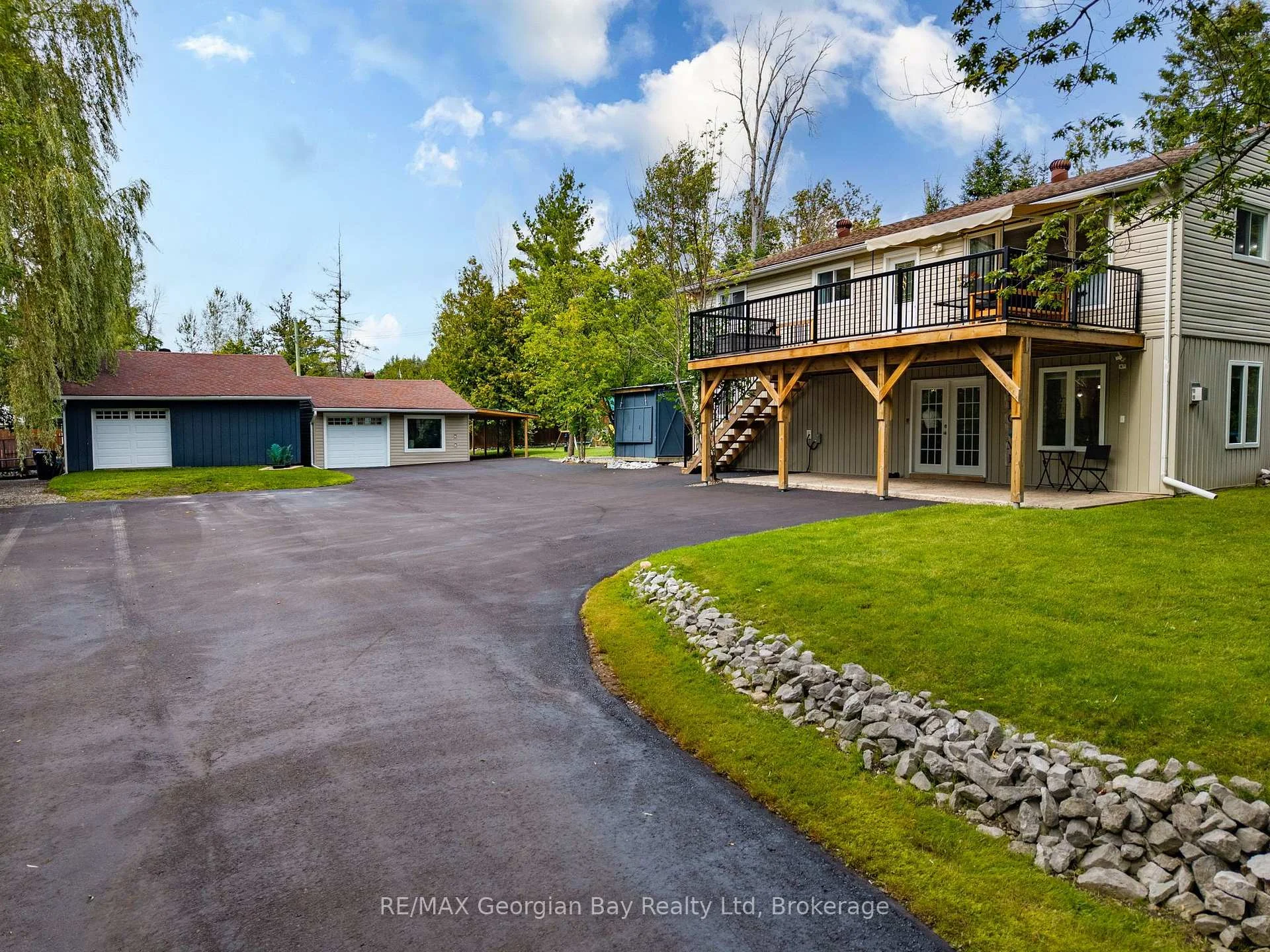 Photo 5 of 2384 Whetham Road, Springwater, Rural Springwater — HOMEH