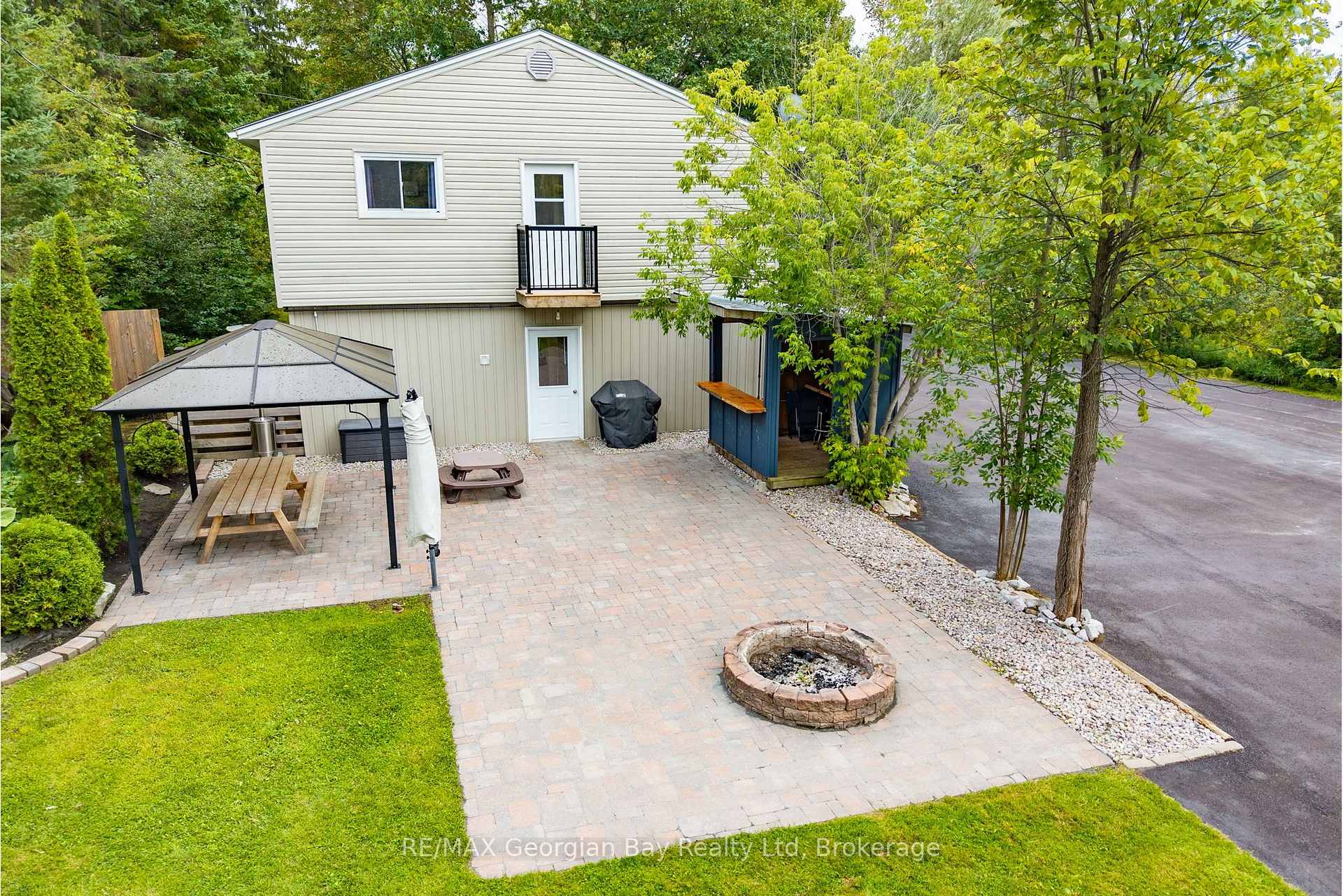 Photo 52 of 2384 Whetham Road, Springwater, Rural Springwater — HOMEH