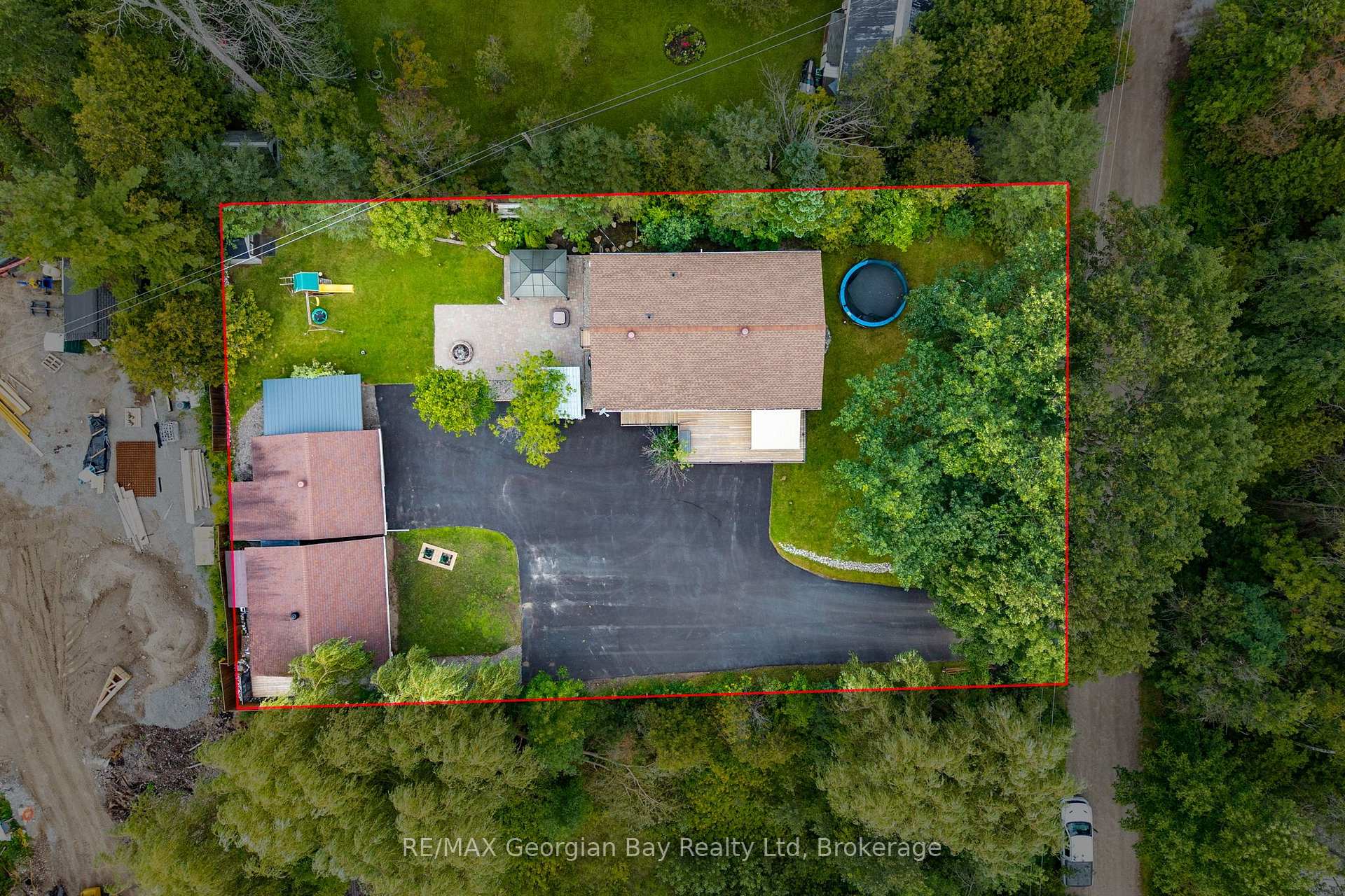 Photo 58 of 2384 Whetham Road, Springwater, Rural Springwater — HOMEH