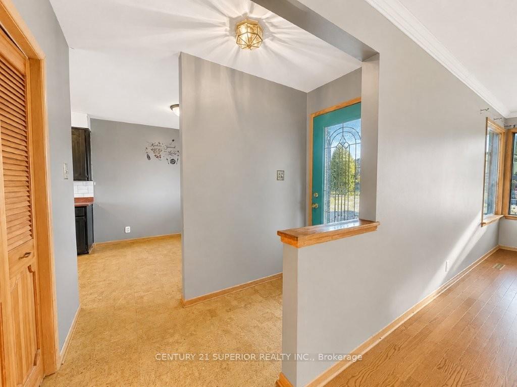 Photo 8 of 412 James Street S, Thunder Bay, Green Acres — HOMEH