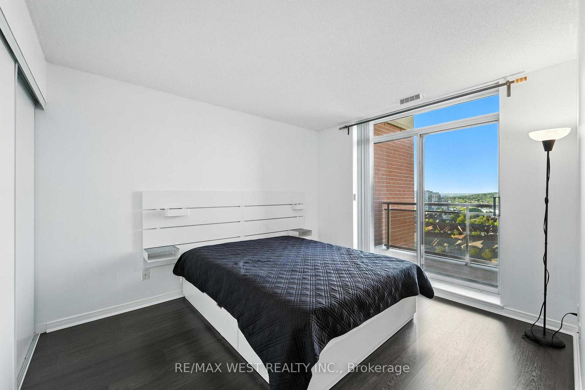 Photo 11 of Unit PH2, 75 King William Crescent, Richmond Hill, Langstaff — HOMEH