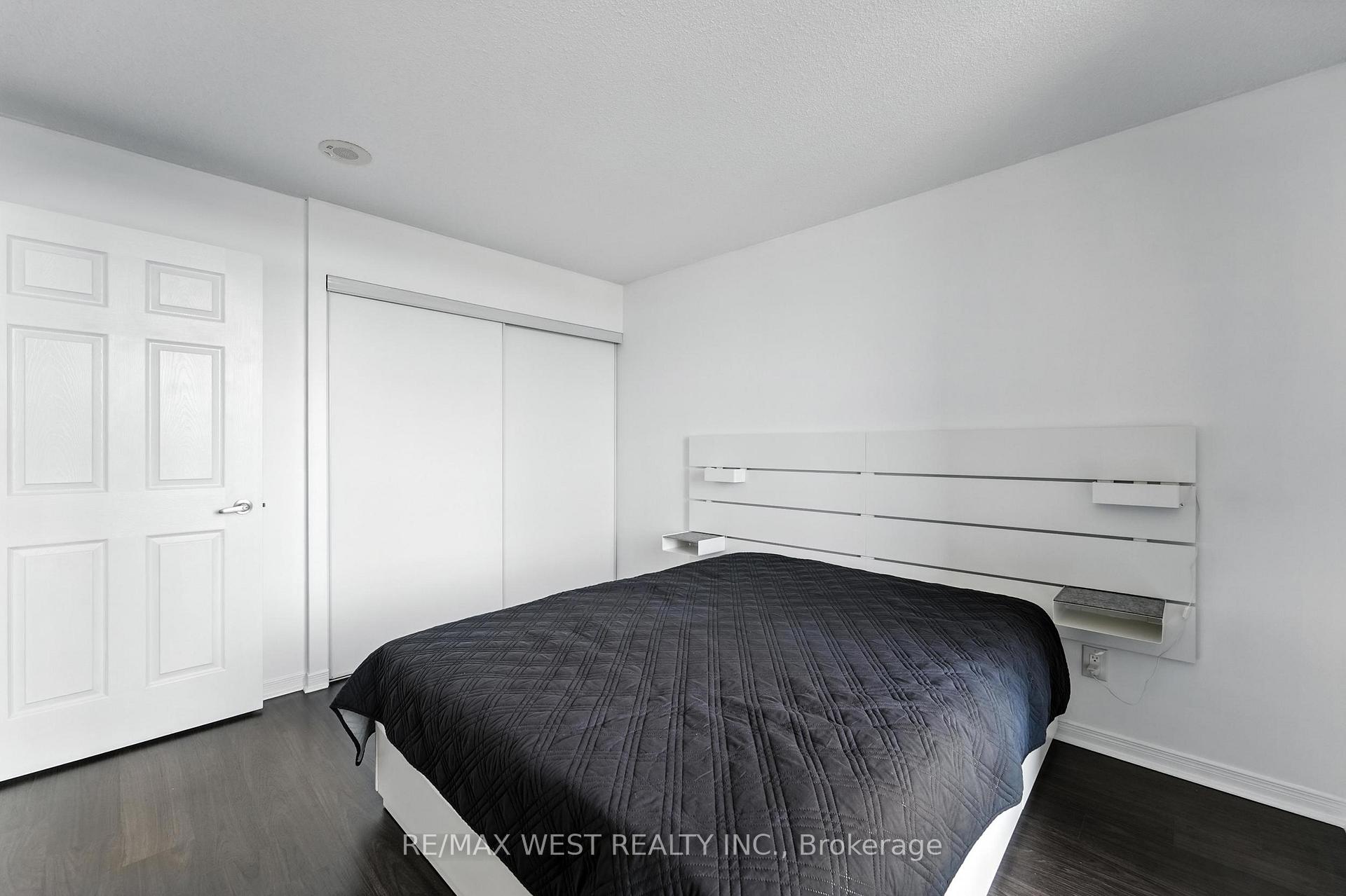 Photo 13 of Unit PH2, 75 King William Crescent, Richmond Hill, Langstaff — HOMEH