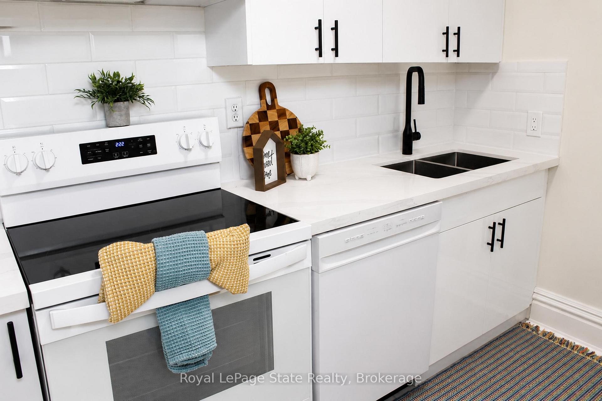 Photo 13 of Unit 1, 56 Wentworth Street, Hamilton, Landsdale — HOMEH