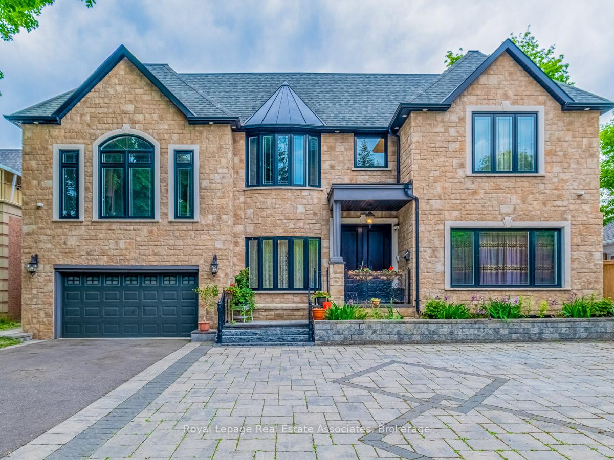 Photo 3 of 96 Elmcrest Road, Etobicoke, Eringate-Centennial-West Deane — HOMEH