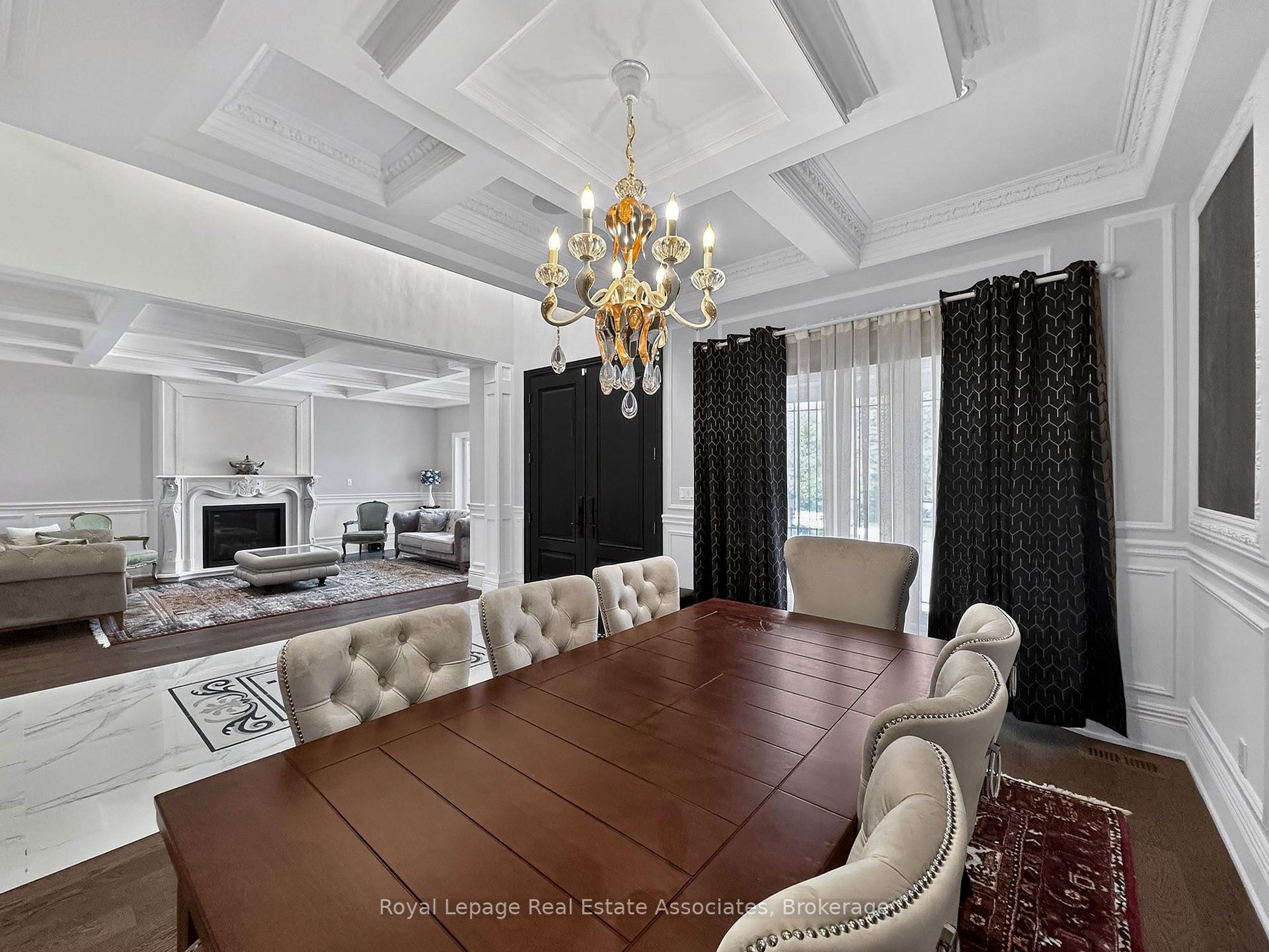Photo 5 of 96 Elmcrest Road, Etobicoke, Eringate-Centennial-West Deane — HOMEH