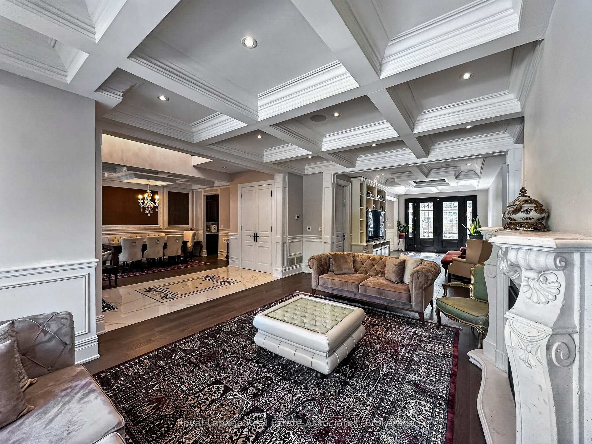 Photo 6 of 96 Elmcrest Road, Etobicoke, Eringate-Centennial-West Deane — HOMEH