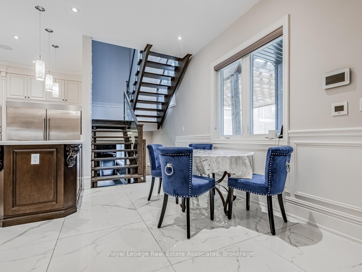 Photo 10 of 96 Elmcrest Road, Etobicoke, Eringate-Centennial-West Deane — HOMEH