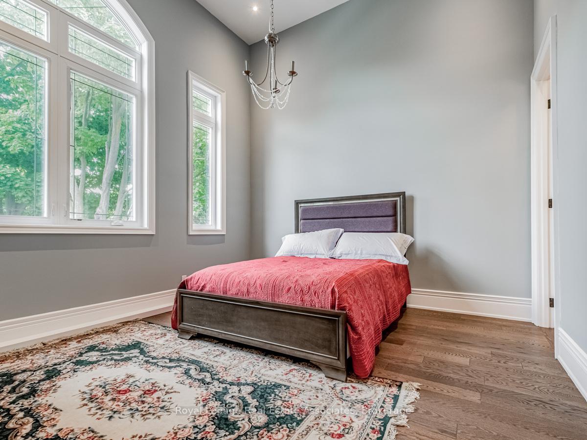 Photo 20 of 96 Elmcrest Road, Etobicoke, Eringate-Centennial-West Deane — HOMEH