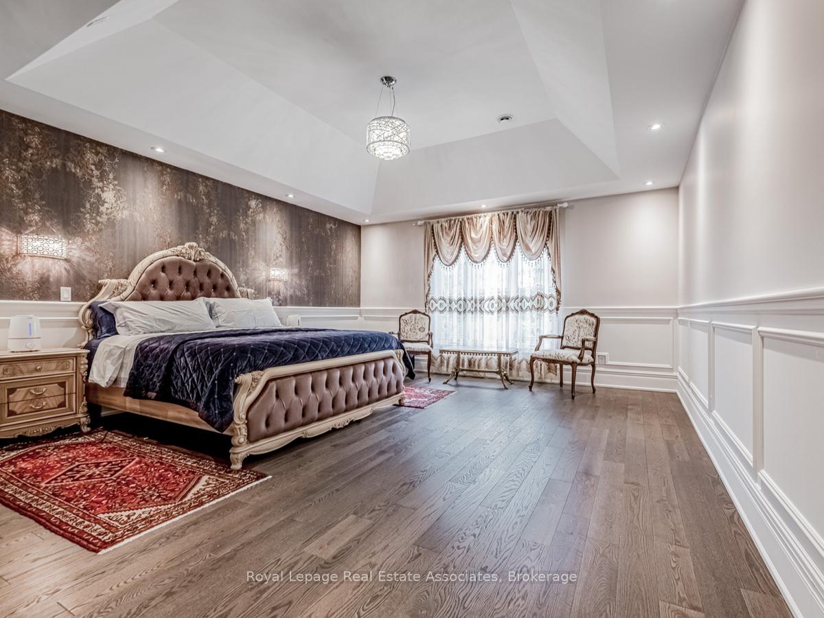 Photo 27 of 96 Elmcrest Road, Etobicoke, Eringate-Centennial-West Deane — HOMEH