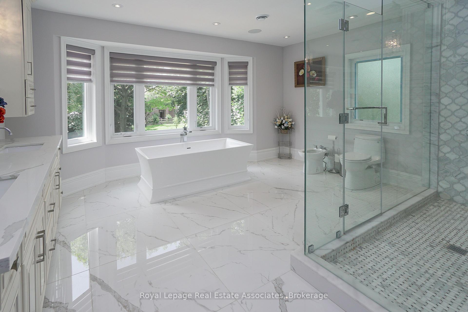 Photo 29 of 96 Elmcrest Road, Etobicoke, Eringate-Centennial-West Deane — HOMEH