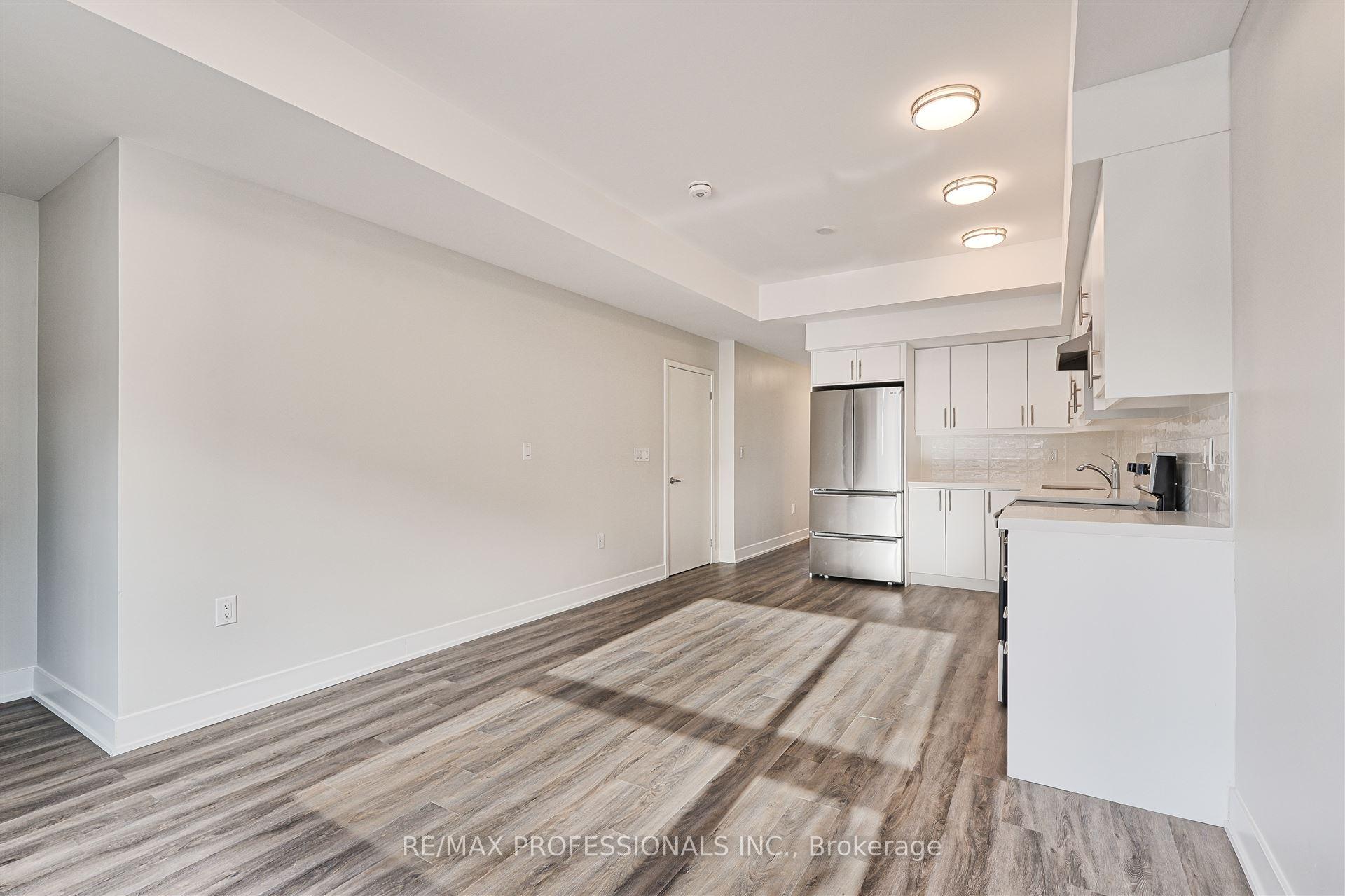 Photo 5 of Unit 113, 62 Dixfield Drive, Etobicoke, Eringate-Centennial-West Deane — HOMEH