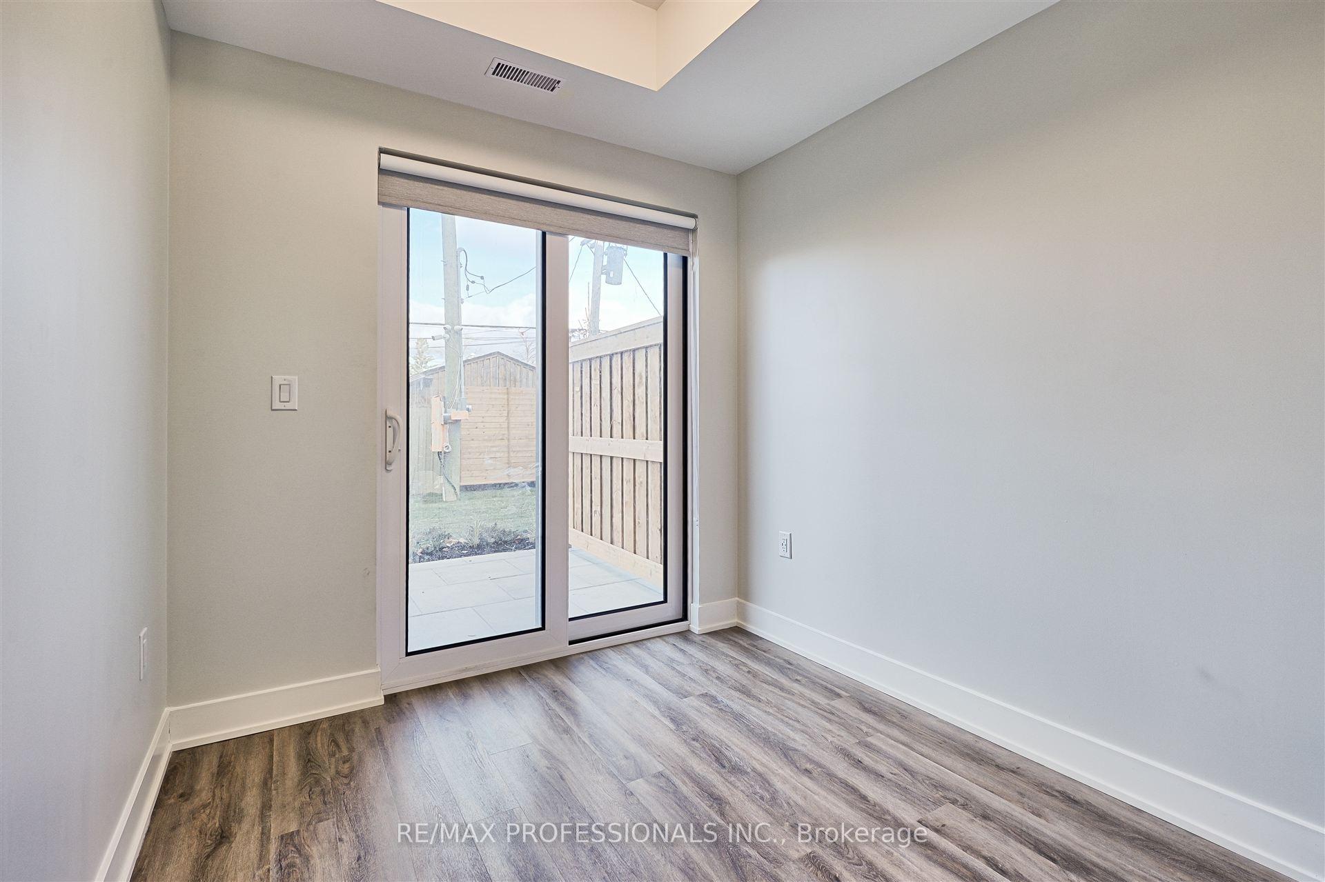 Photo 9 of Unit 113, 62 Dixfield Drive, Etobicoke, Eringate-Centennial-West Deane — HOMEH