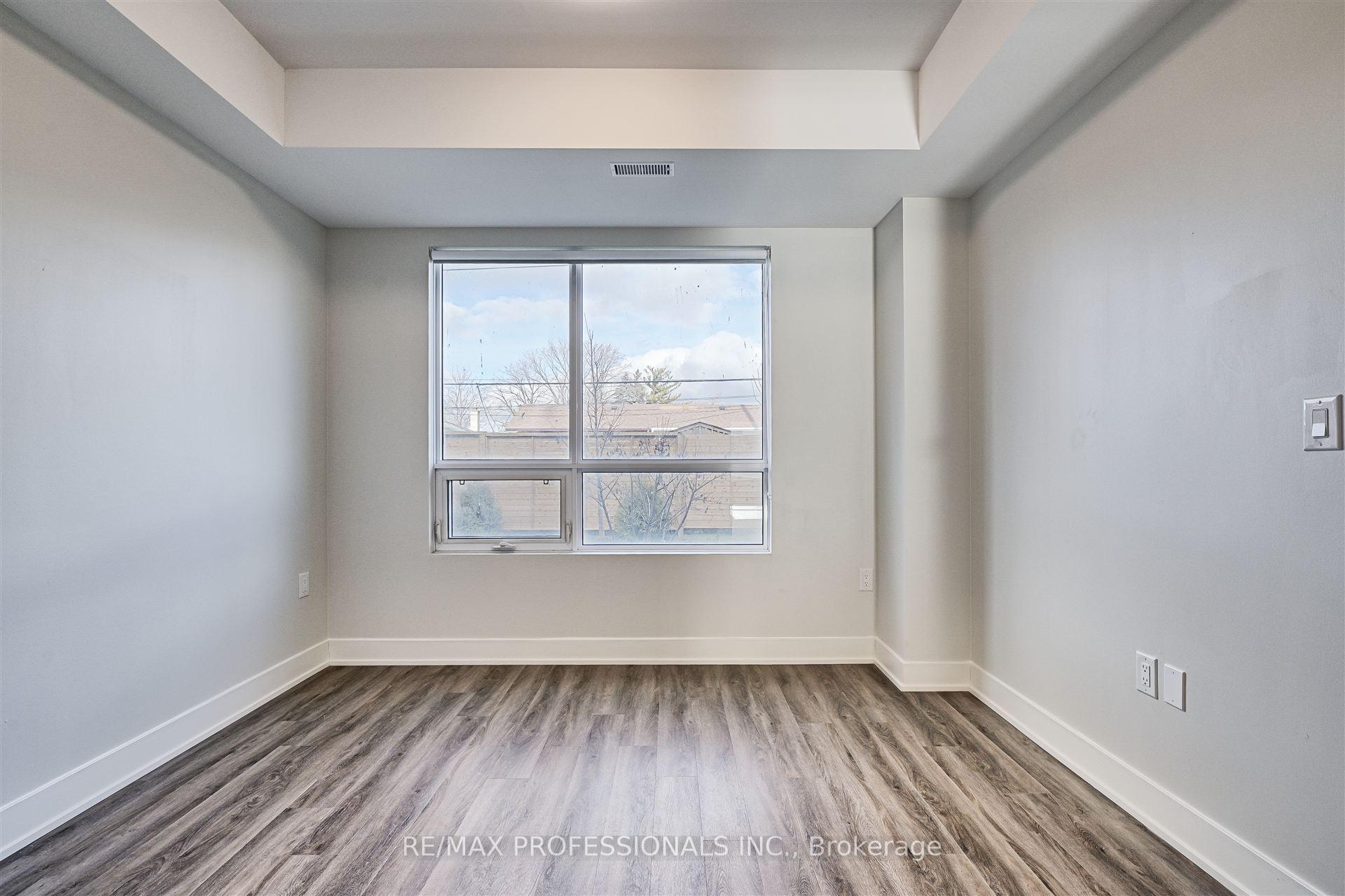 Photo 11 of Unit 113, 62 Dixfield Drive, Etobicoke, Eringate-Centennial-West Deane — HOMEH