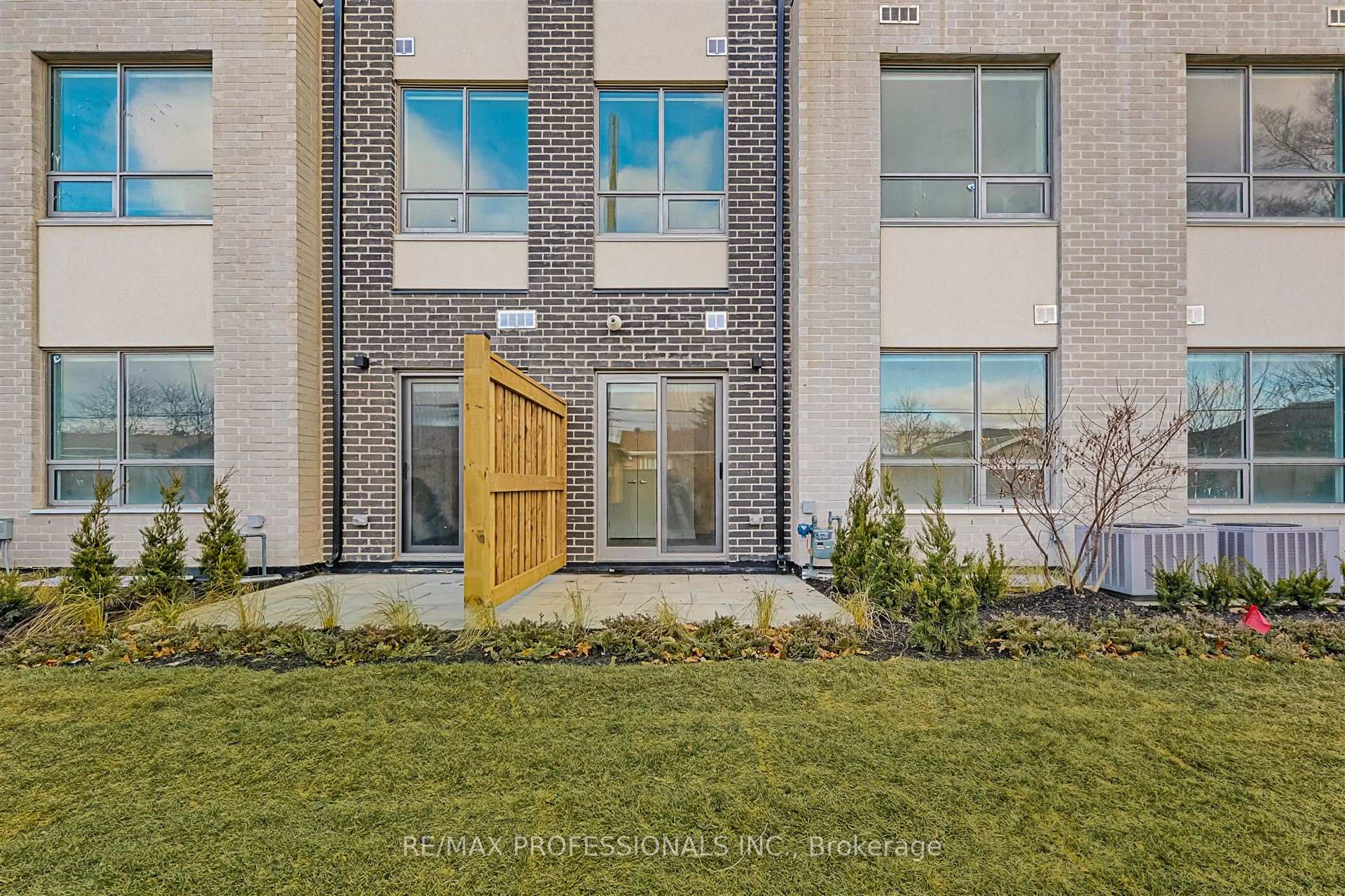 Photo 21 of Unit 113, 62 Dixfield Drive, Etobicoke, Eringate-Centennial-West Deane — HOMEH