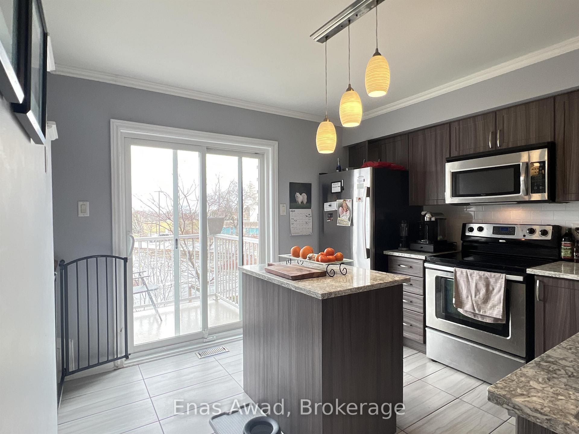 Photo 5 of Unit 1, 25 Manhattan Crescent, Ottawa, Central Park — HOMEH