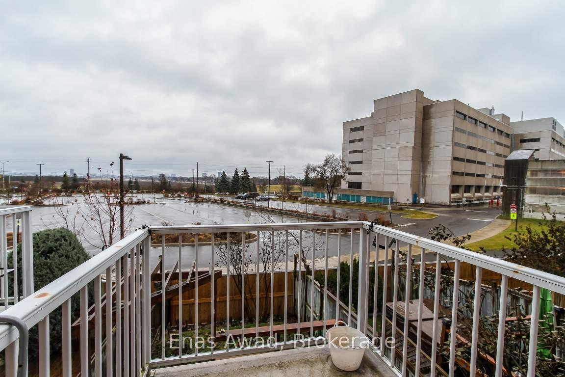Photo 12 of Unit 1, 25 Manhattan Crescent, Ottawa, Central Park — HOMEH
